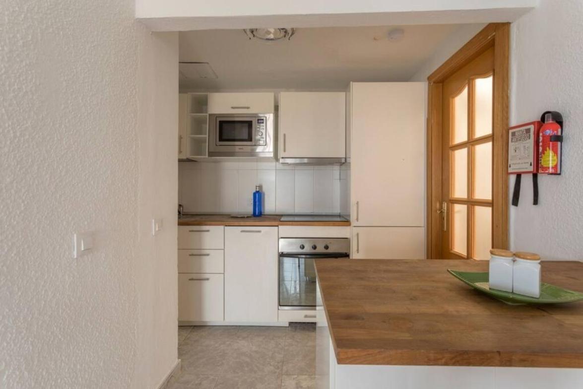 Beachfront Remos With Lobos Island View, Private Pool, Wifi & Bbq By Amazzzing Travel Villa Corralejo