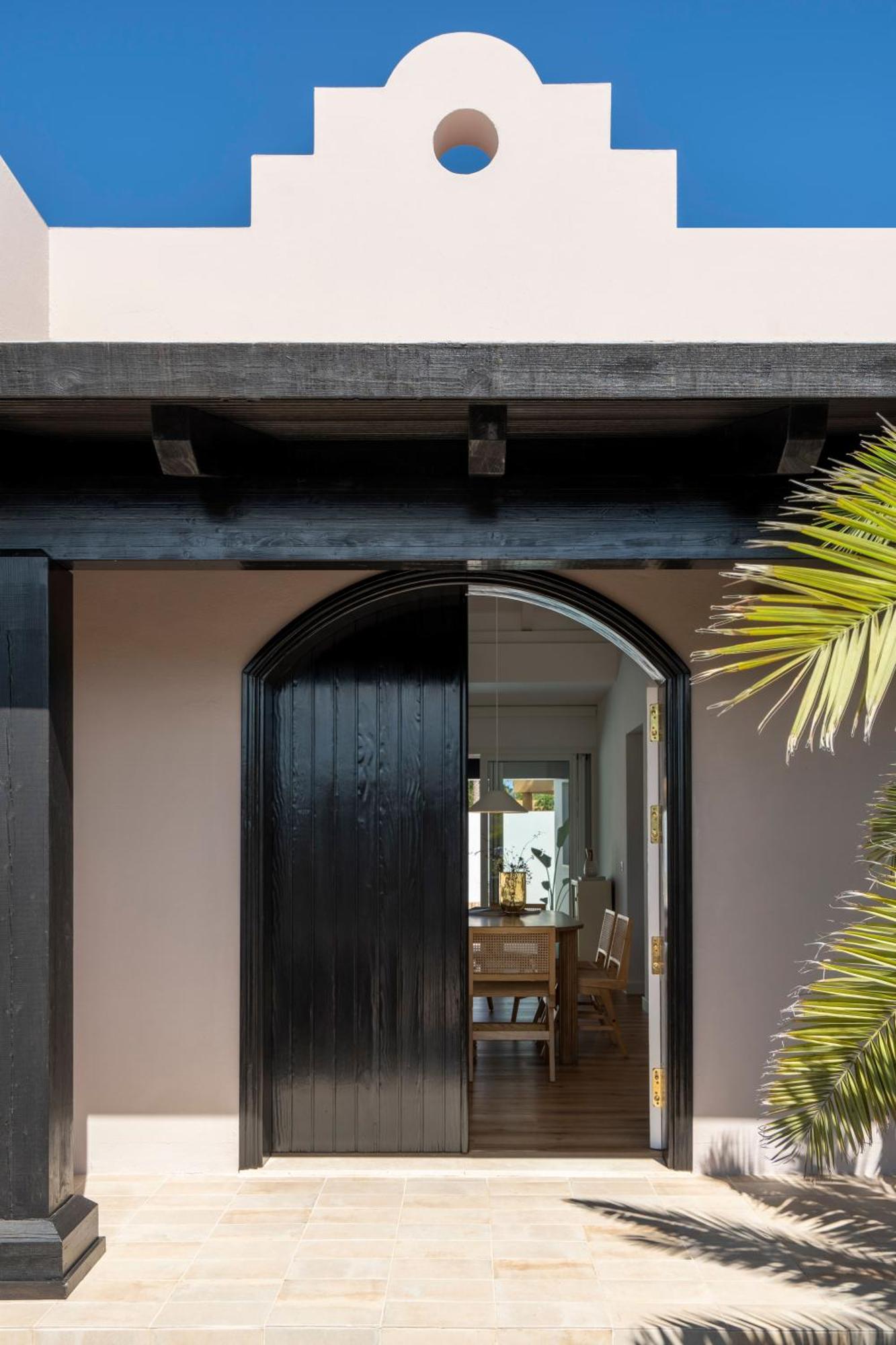 Tropico - Design House With Pool In