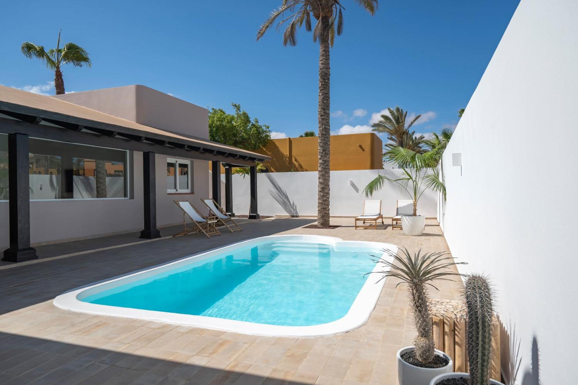 Tropico - Design House With Pool In *