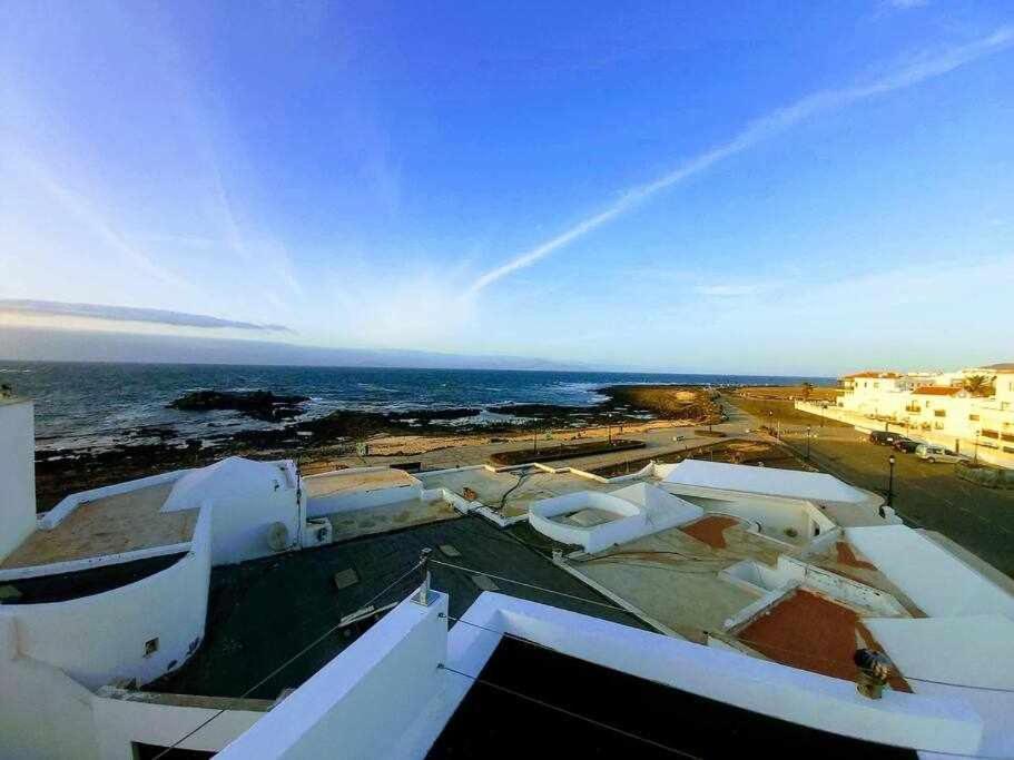 Breeze View House By The Sea