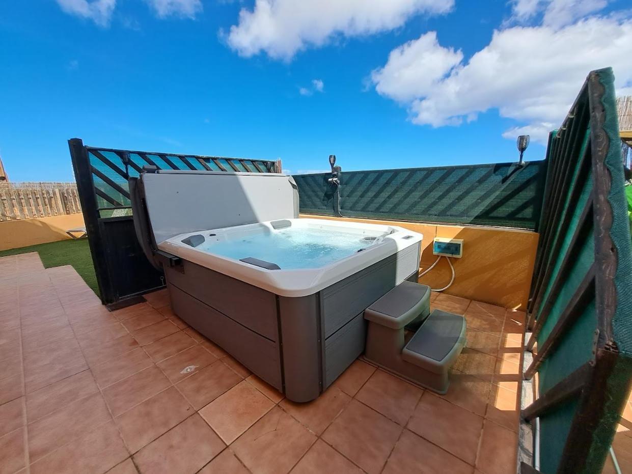Villadunas - With Luxury Hot Tub * Corralejo