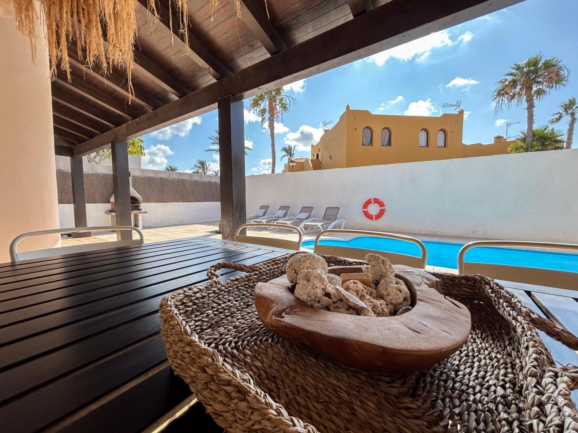 House Boho Palm With Private Heated Pool And Garden, 3 Bedrooms, Wi-fi