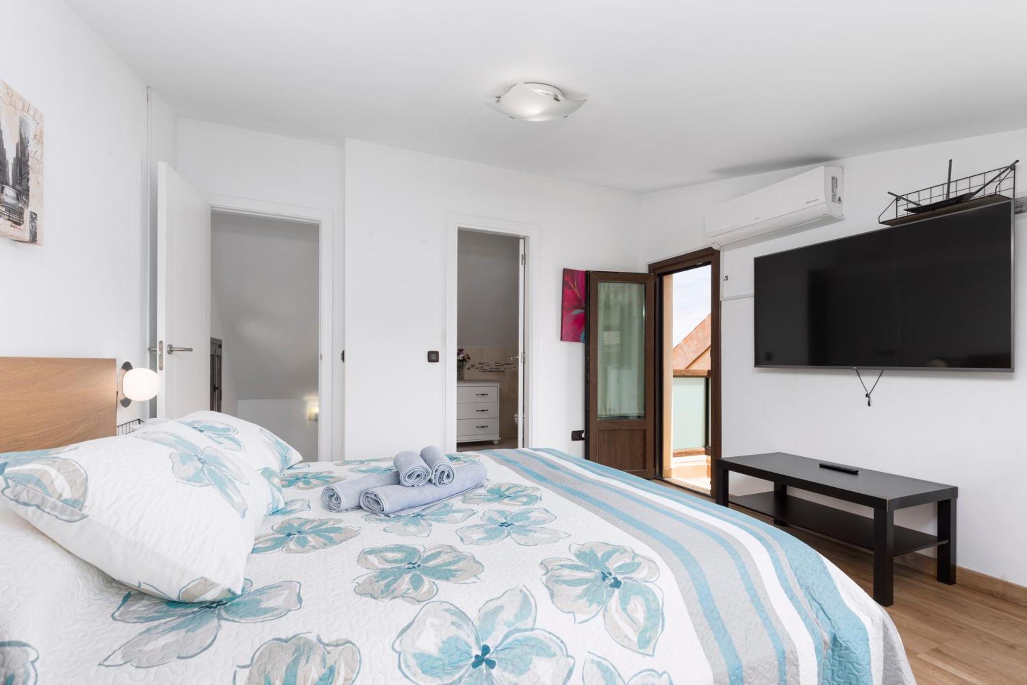 Villa Sunset 4 Bedroom 200m To Beach+fast Wifi