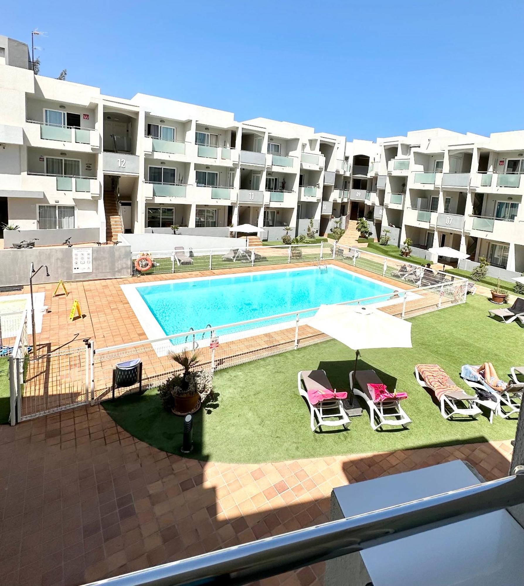 Tutti Frutti Con Piscina, Terraza Soleada Privada, Primera Planta Y Wi-fi Apartment Corralejo
