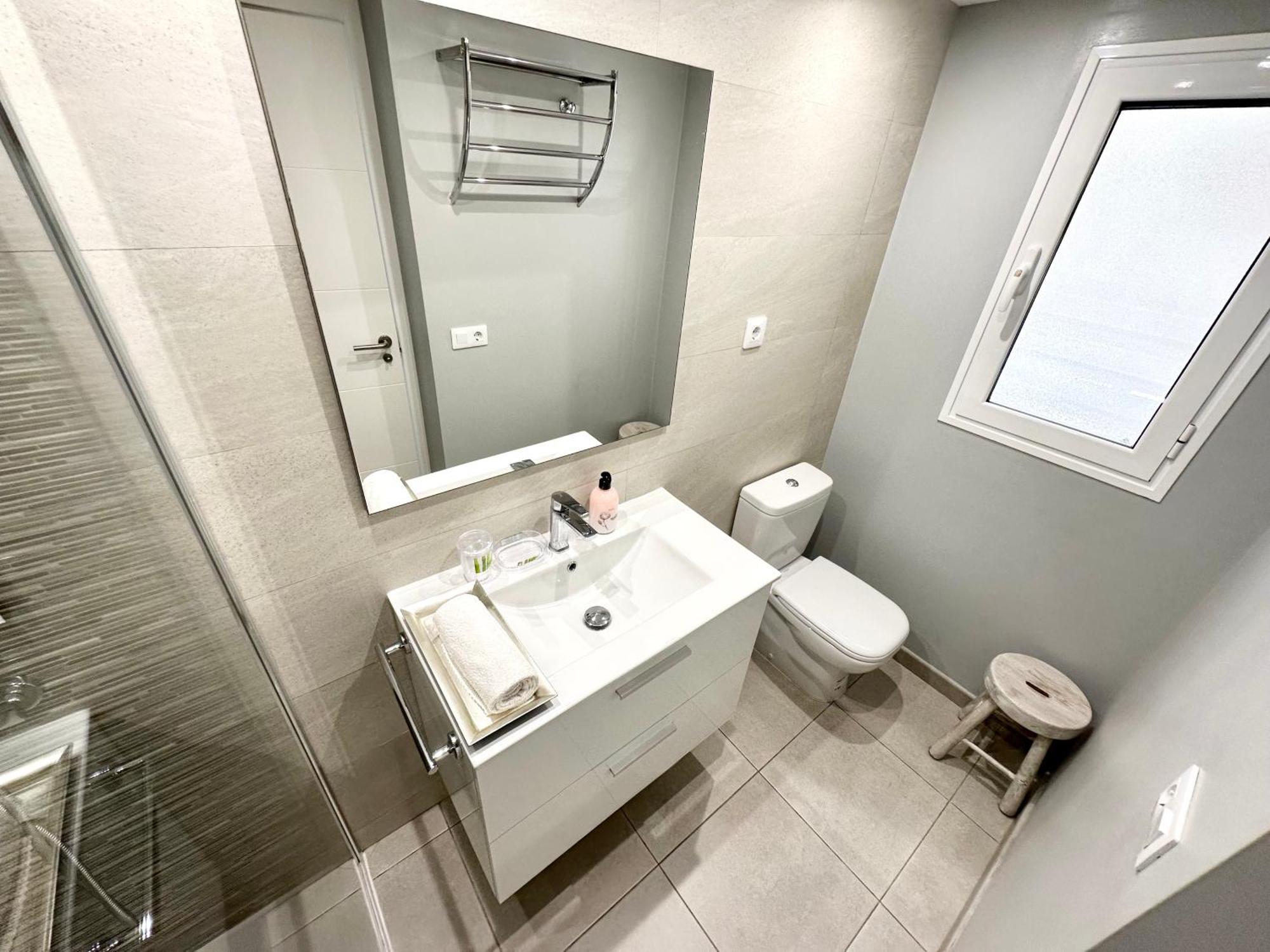 Tutti Frutti Con Piscina, Terraza Soleada Privada, Primera Planta Y Wi-fi *