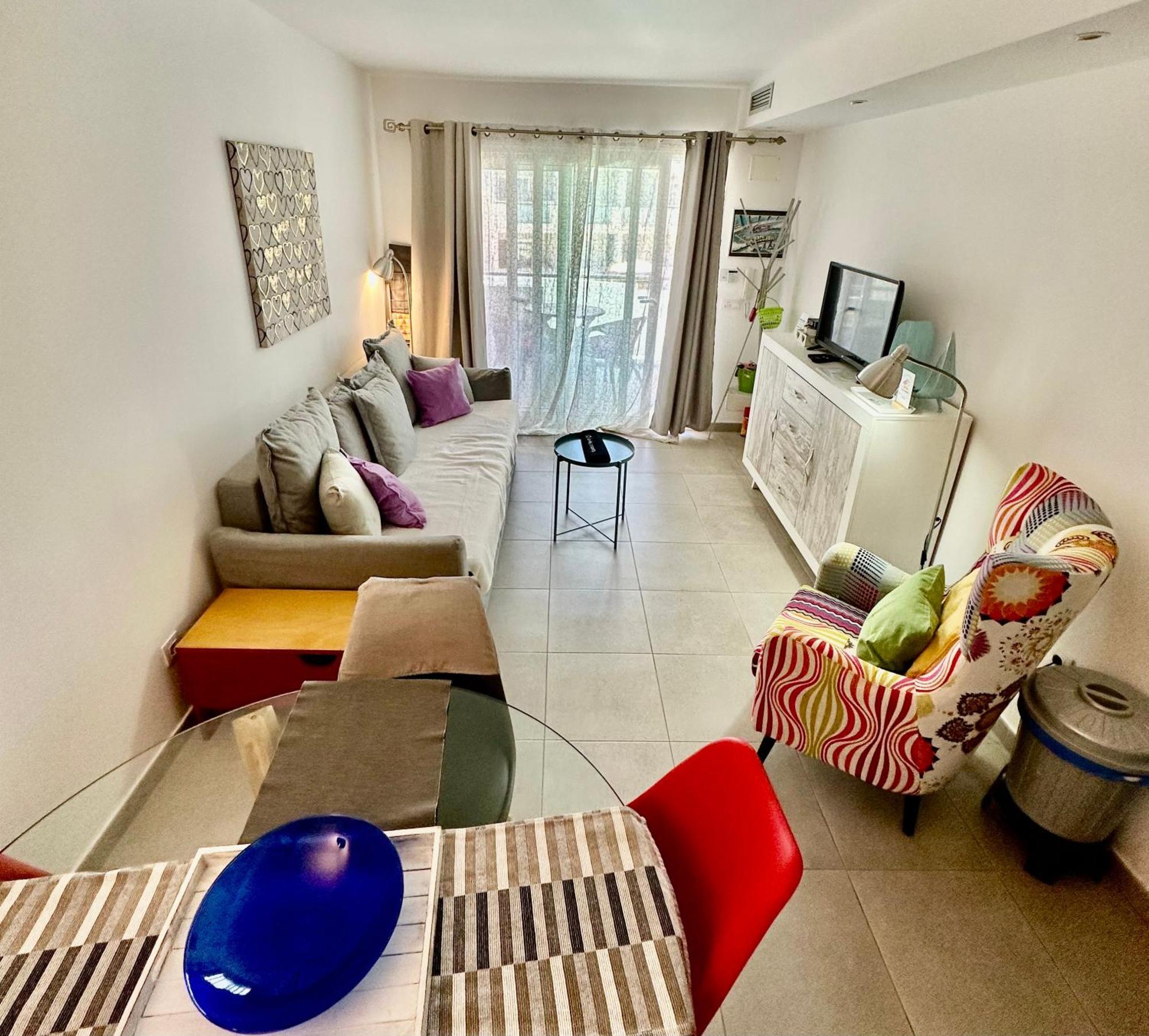 Tutti Frutti Con Piscina, Terraza Soleada Privada, Primera Planta Y Wi-fi Corralejo
