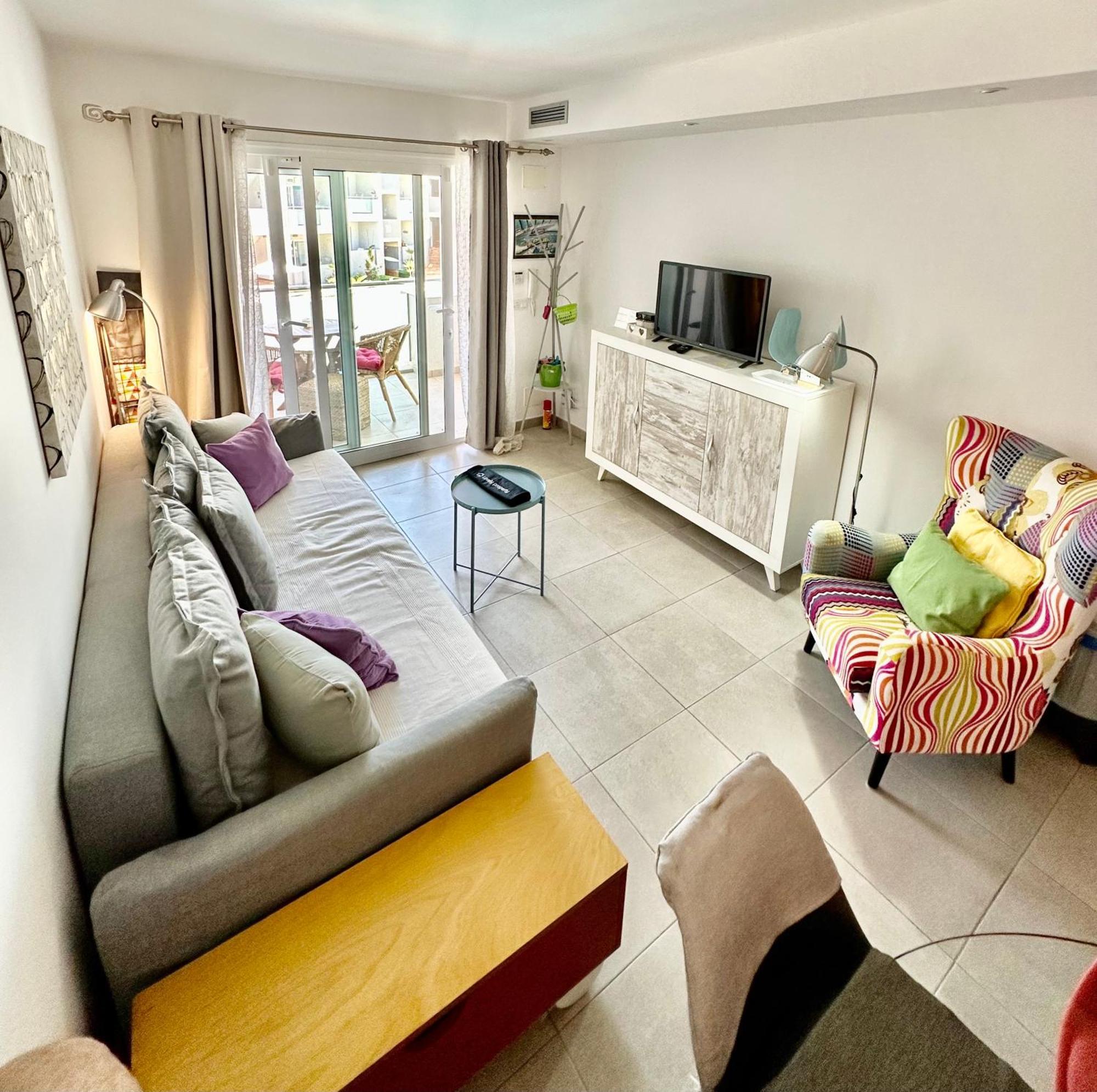 Tutti Frutti Con Piscina, Terraza Soleada Privada, Primera Planta Y Wi-fi