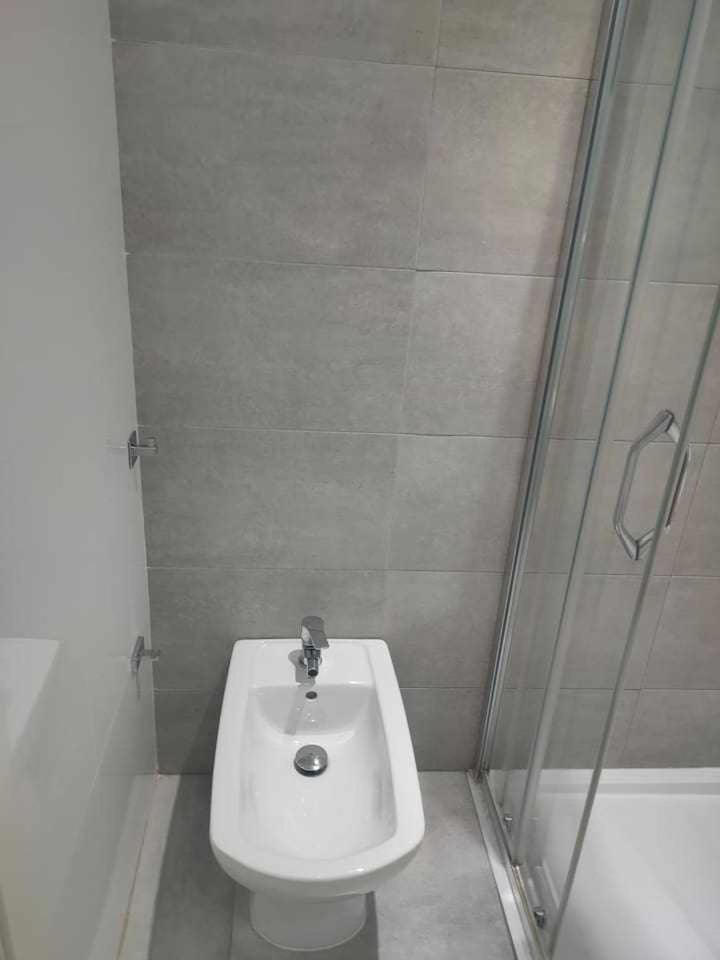 Ocean Sunset Bristol Apartment *
