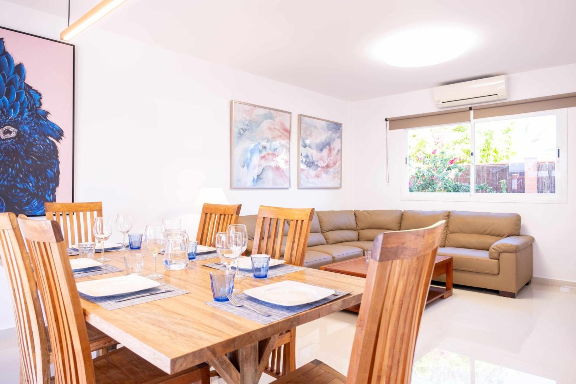 Villa Privada En *