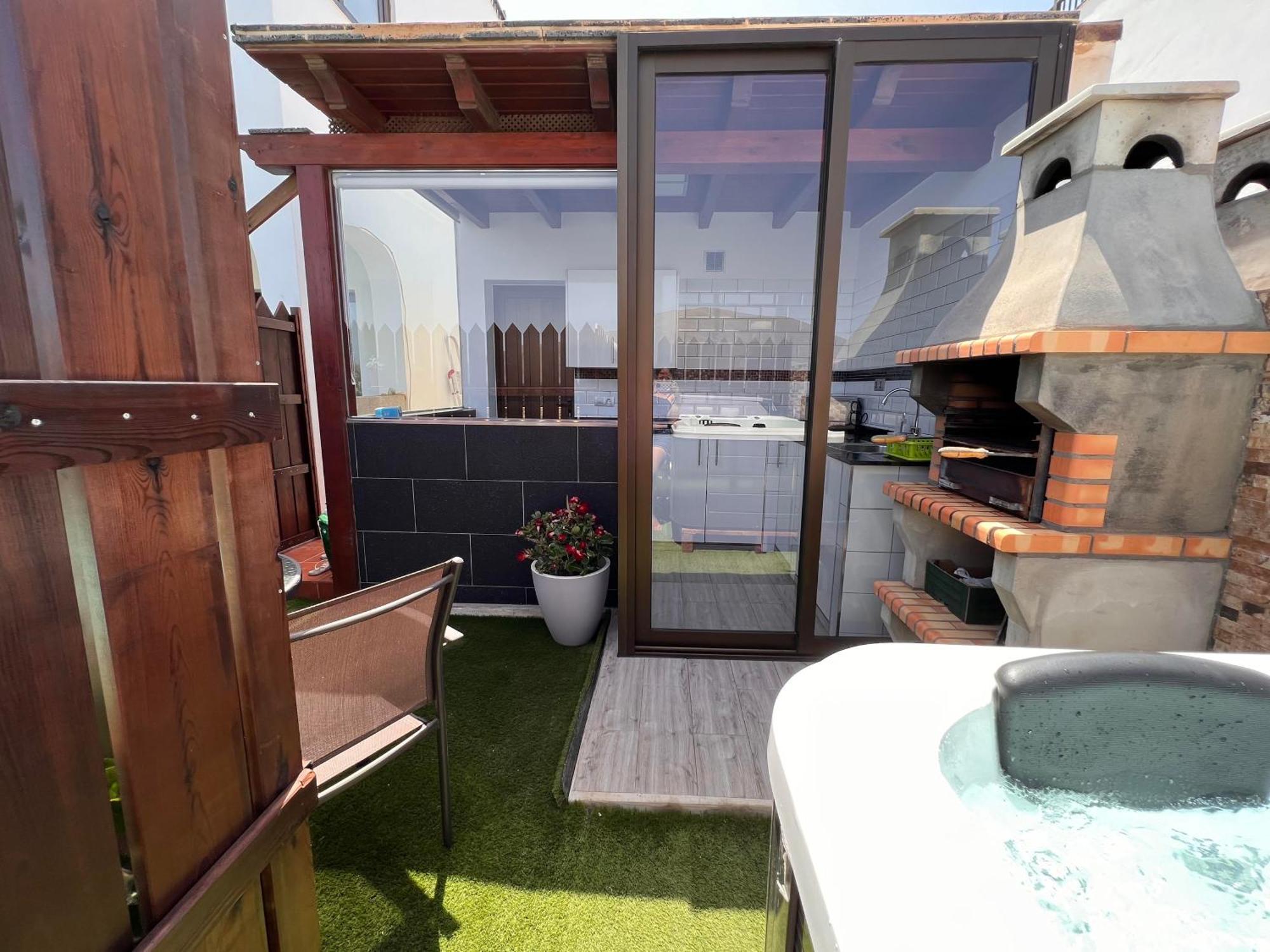 Estudio Agradable, Con Jacuzzi, Terraza Y Barbacoa, Totalmente Independiente