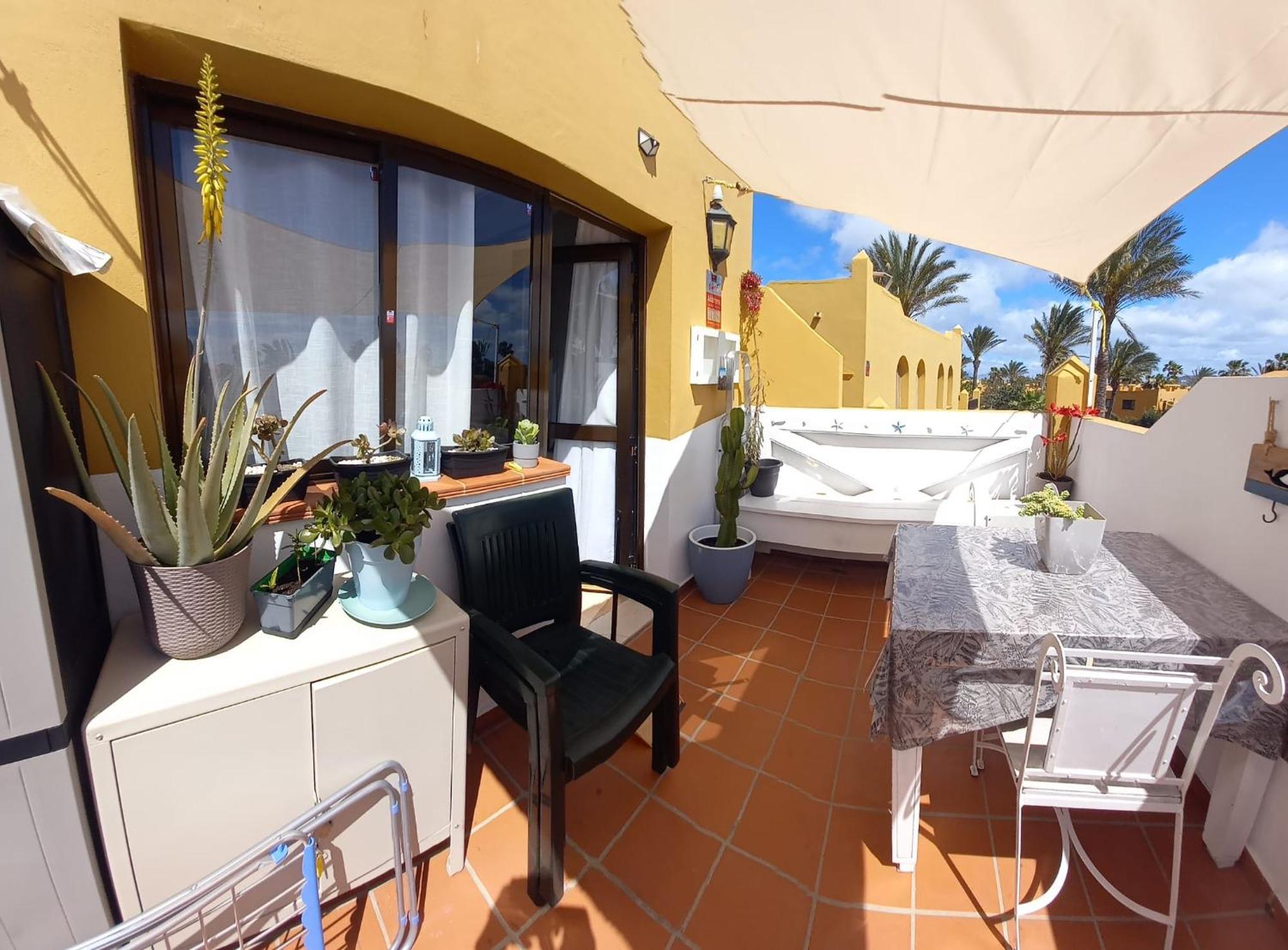 2 Bedrooms In Oasis Papagayo Corralejo