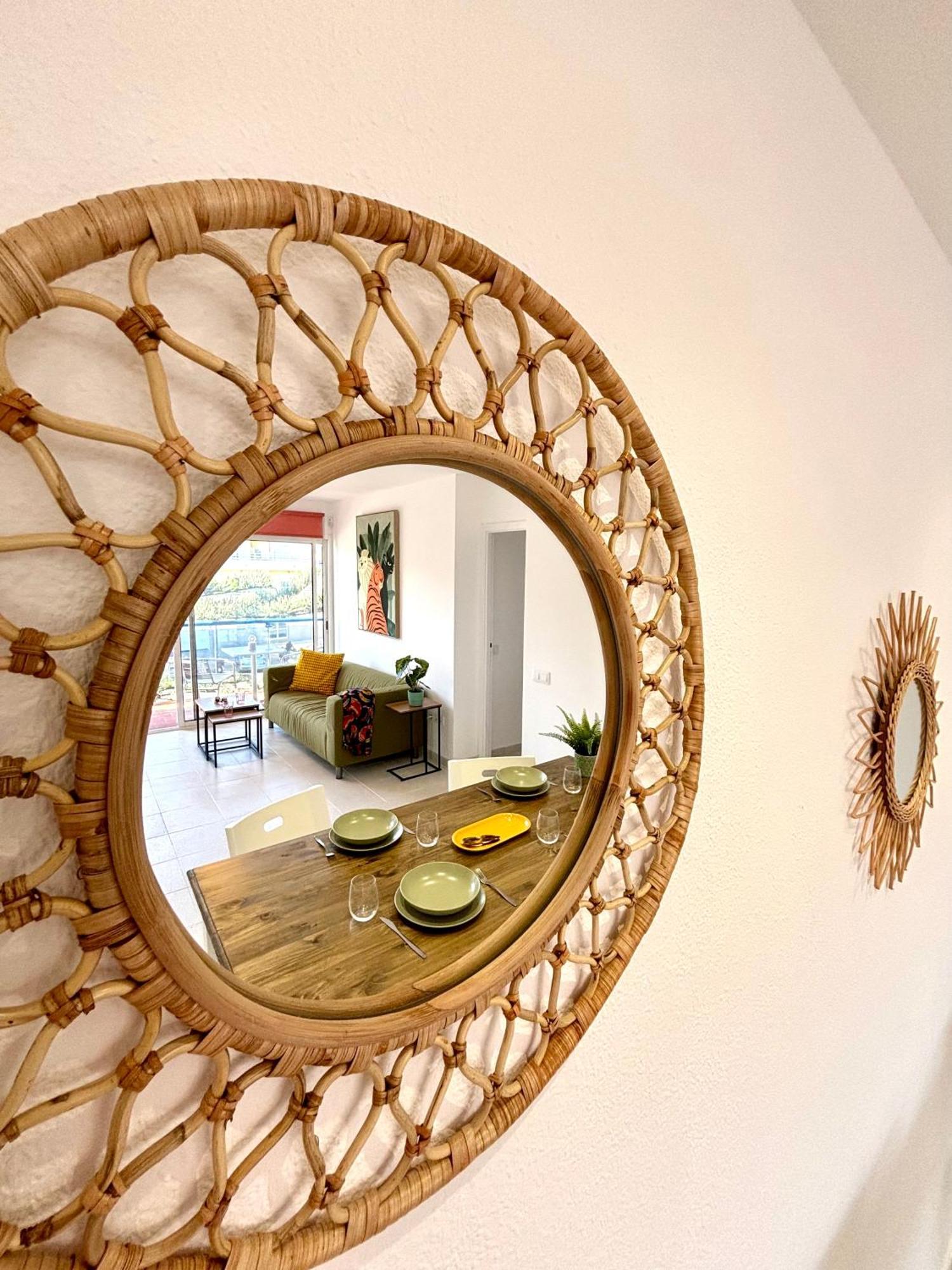 Sunny Terraced Flat In Center Corralejo