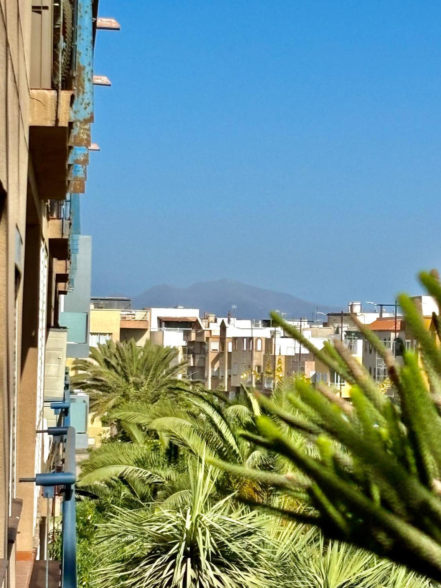 Sunny Terraced Flat In Center * Corralejo