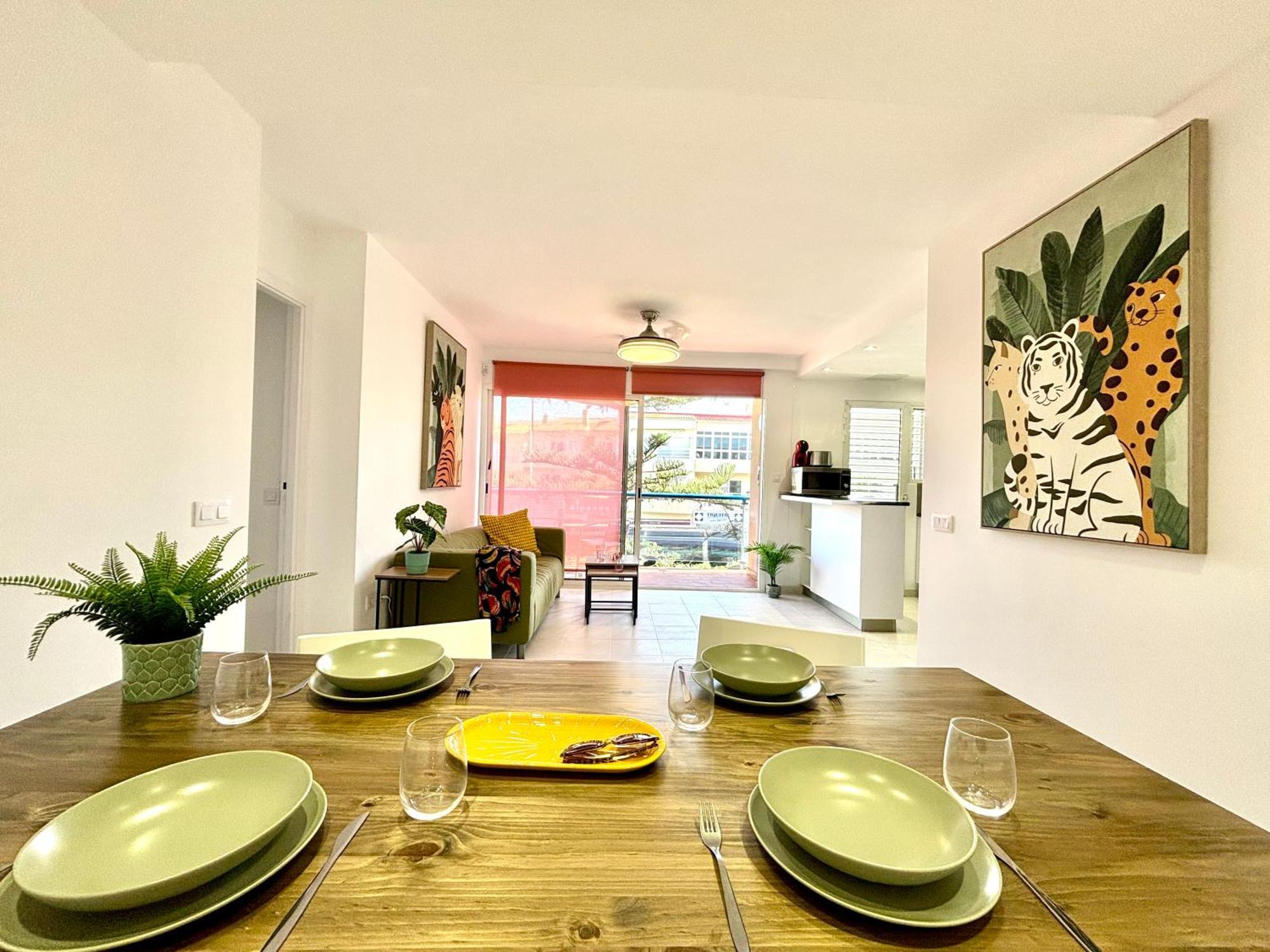 Sunny Terraced Flat In Center *