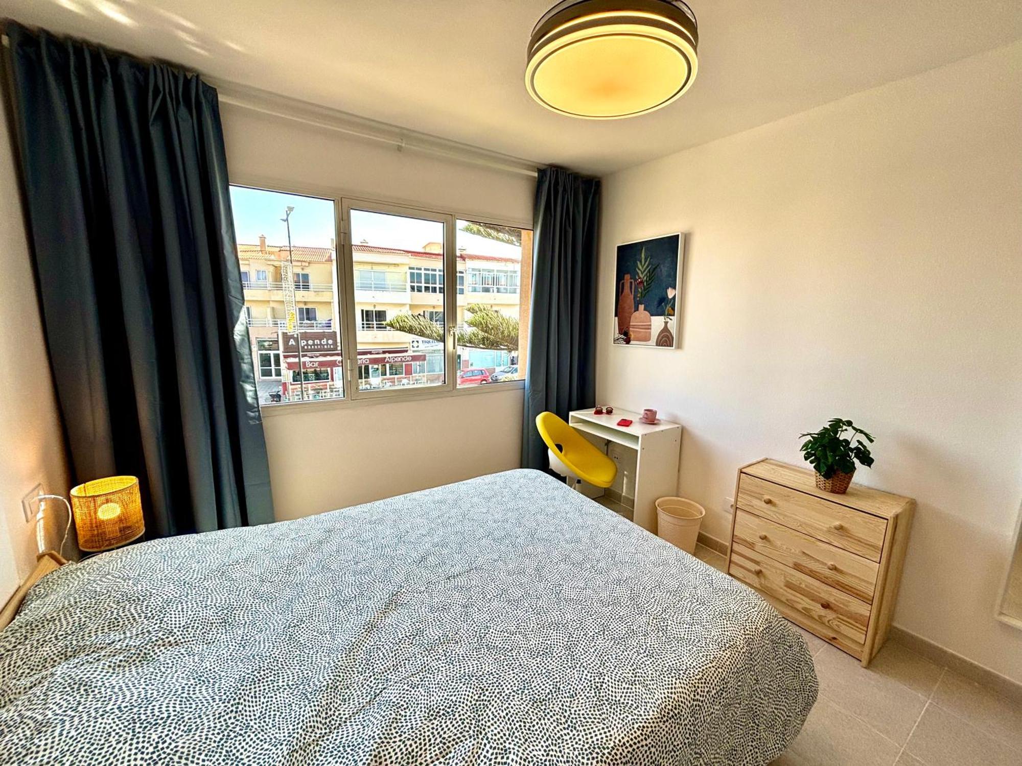 Apartment Sunny Terraced Flat In Center *