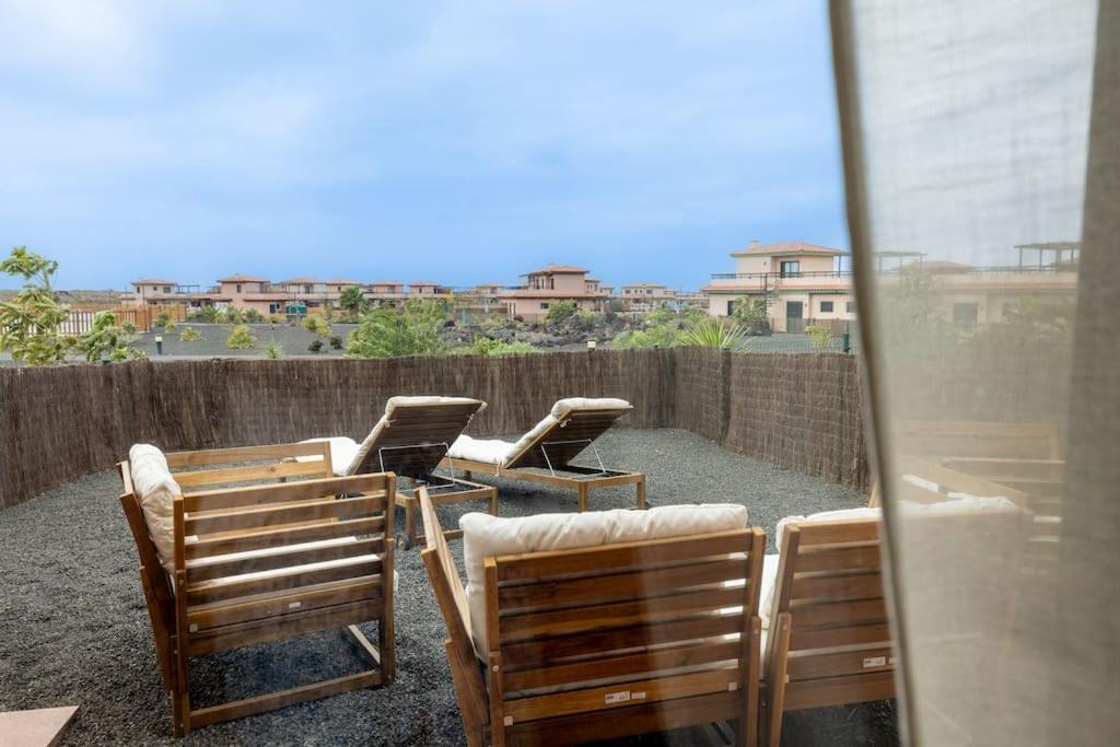 La Caleta Con Piscina Terraza Jardines Privados Terraza Y Wifi