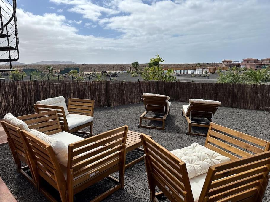 La Caleta Con Piscina Terraza Jardines Privados Terraza Y Wifi Holiday home