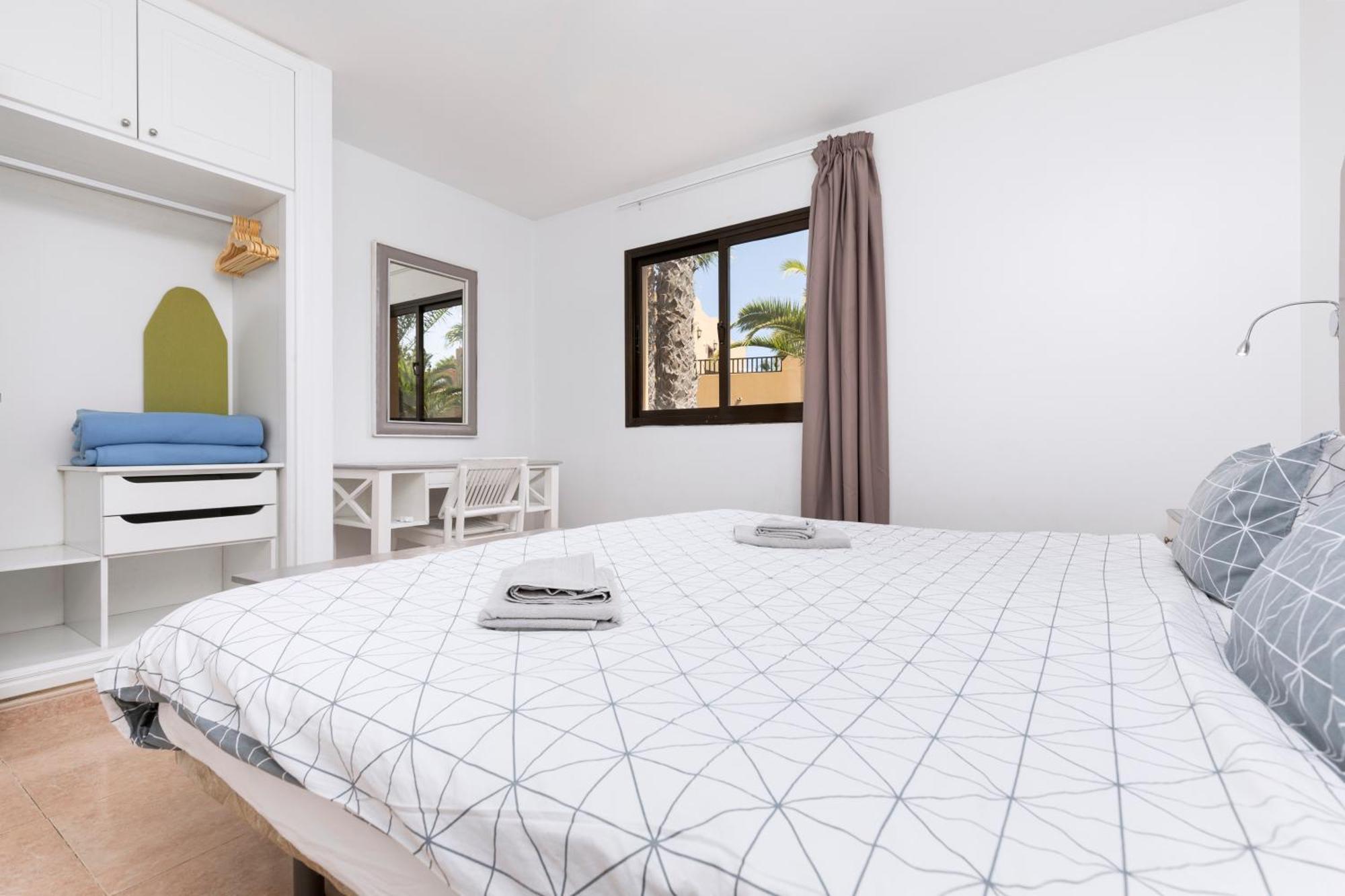 Home2book Sunny Apt, Terrace & Pool * Corralejo