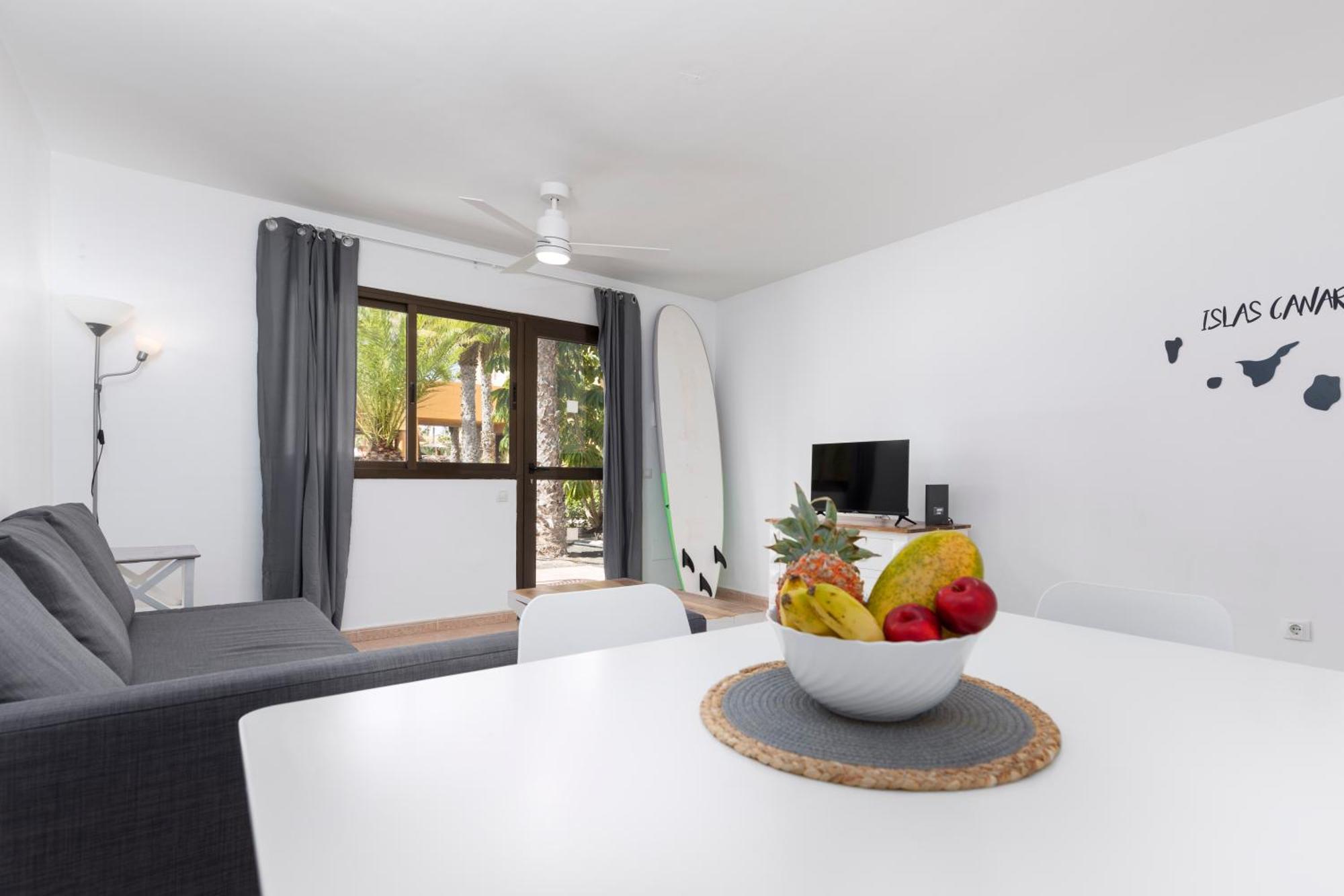 Home2book Sunny Apt, Terrace & Pool
