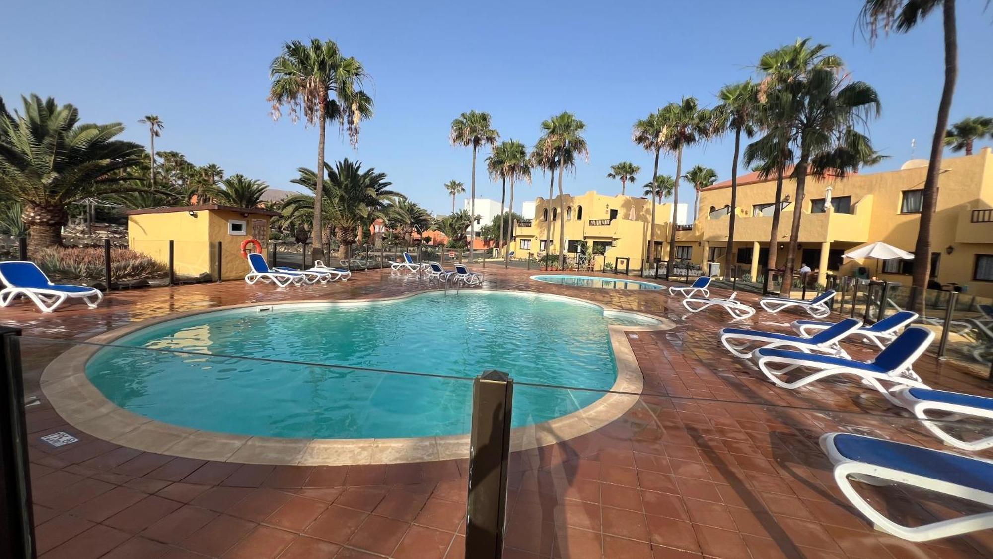 Oasis Royal Apartment *