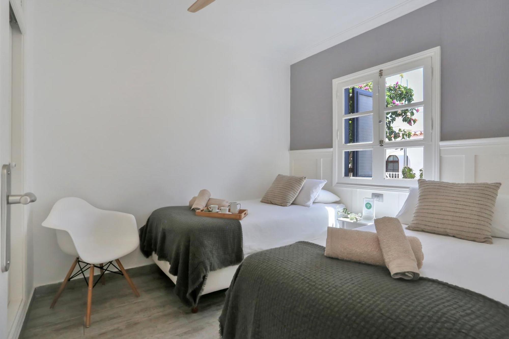 Granados 27 Beachfront Villa