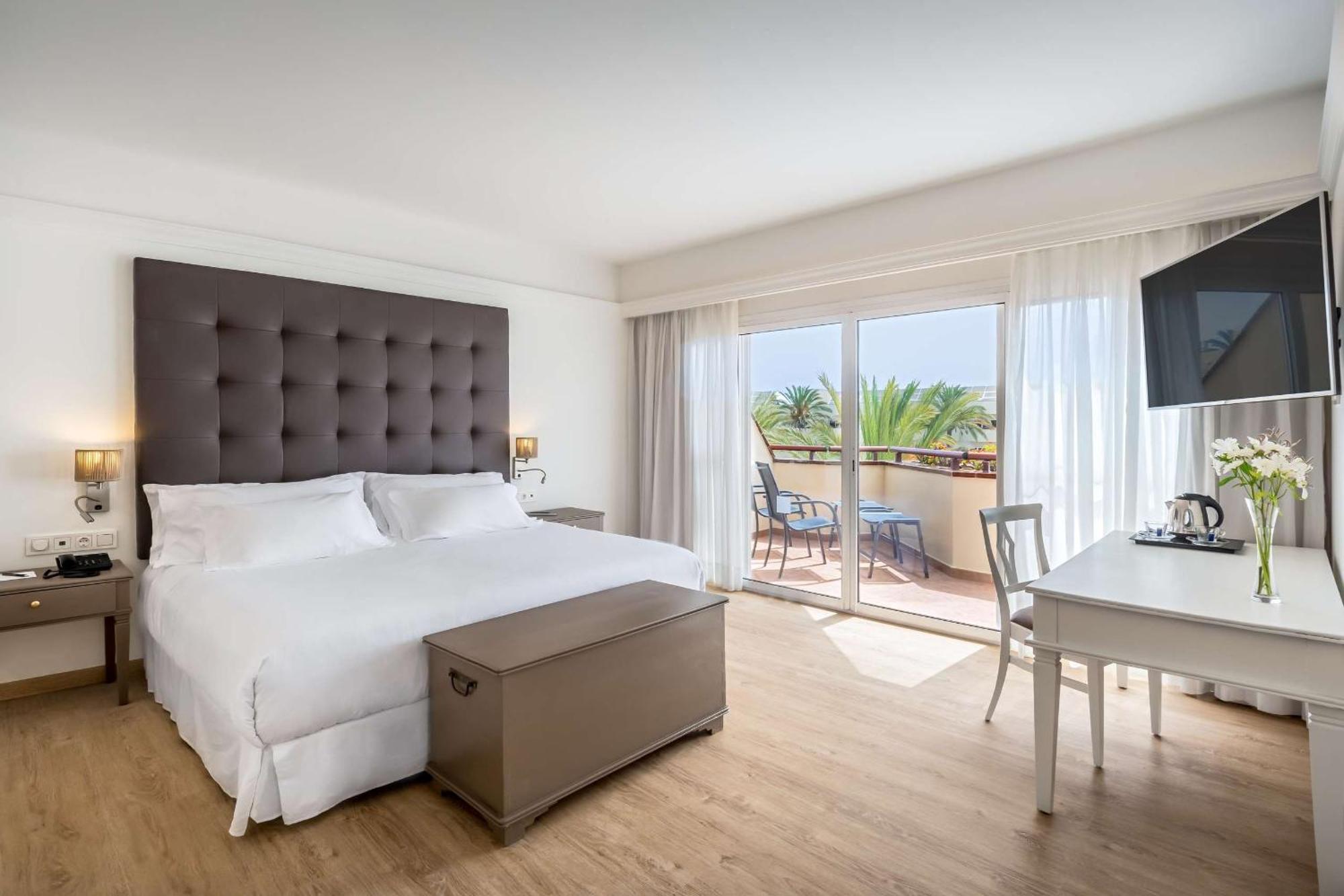 Barcelo Bay - Adults Only 4*