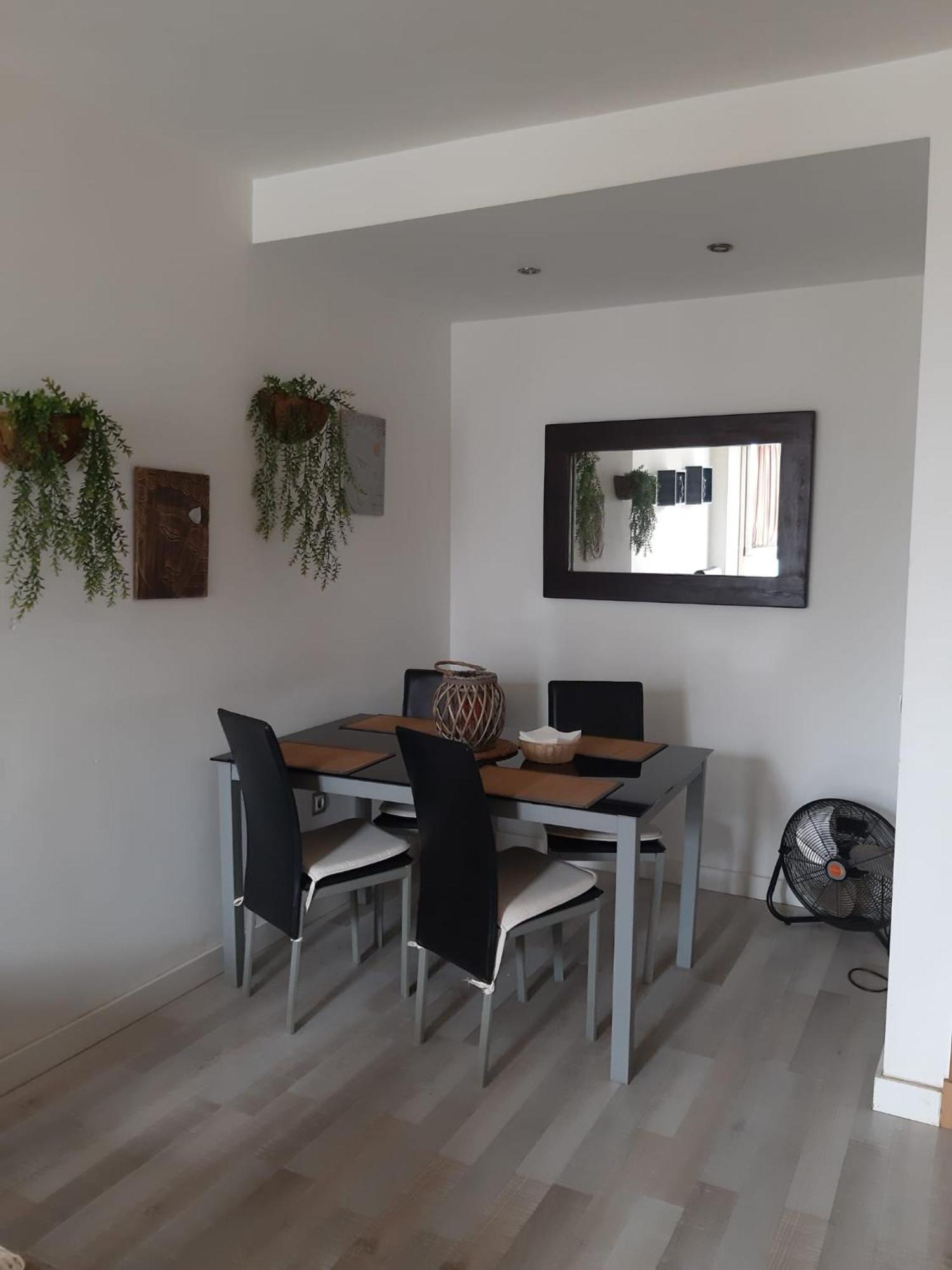 Roomholiday J&a