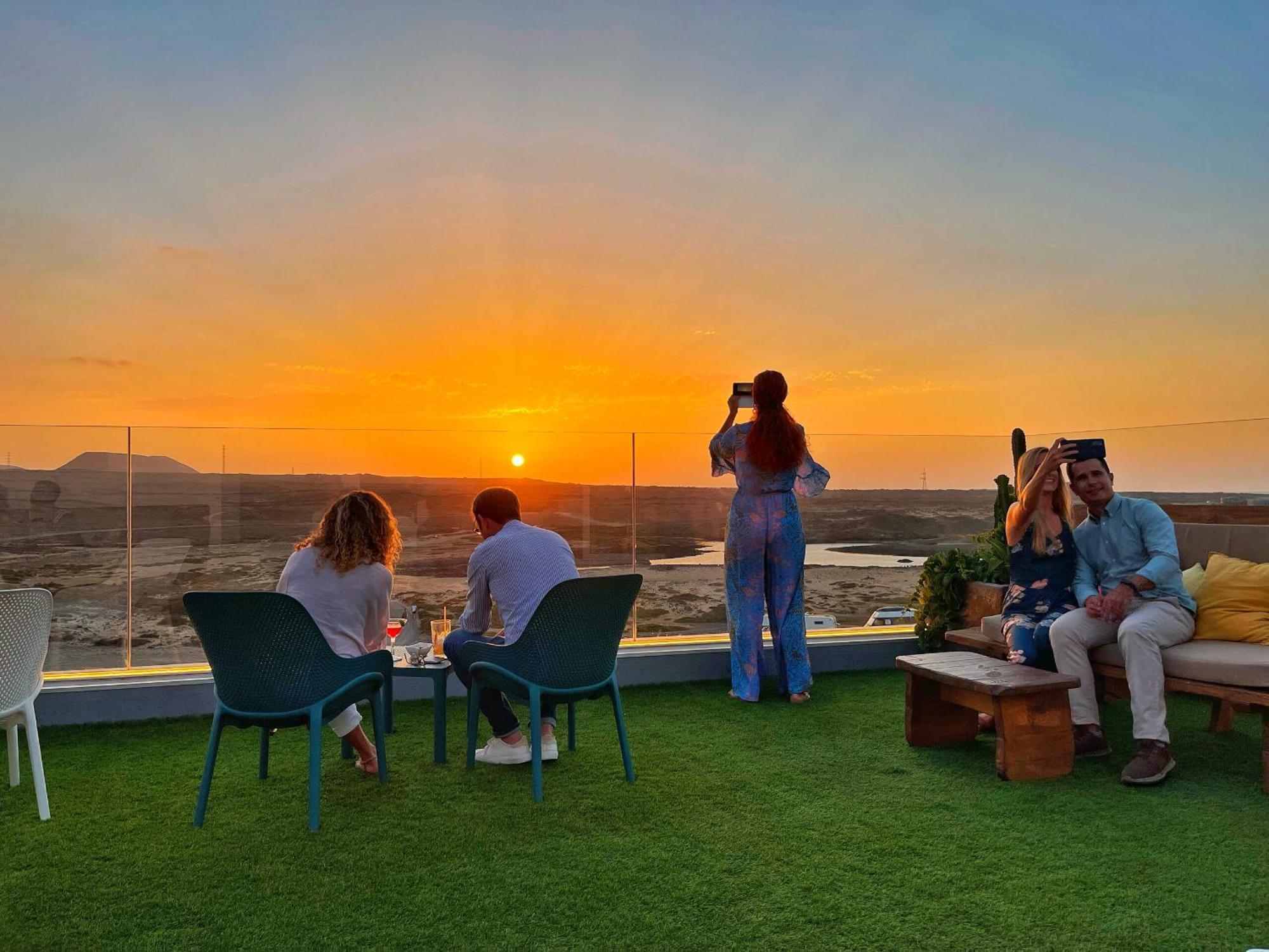 Bristol Sunset - * Corralejo
