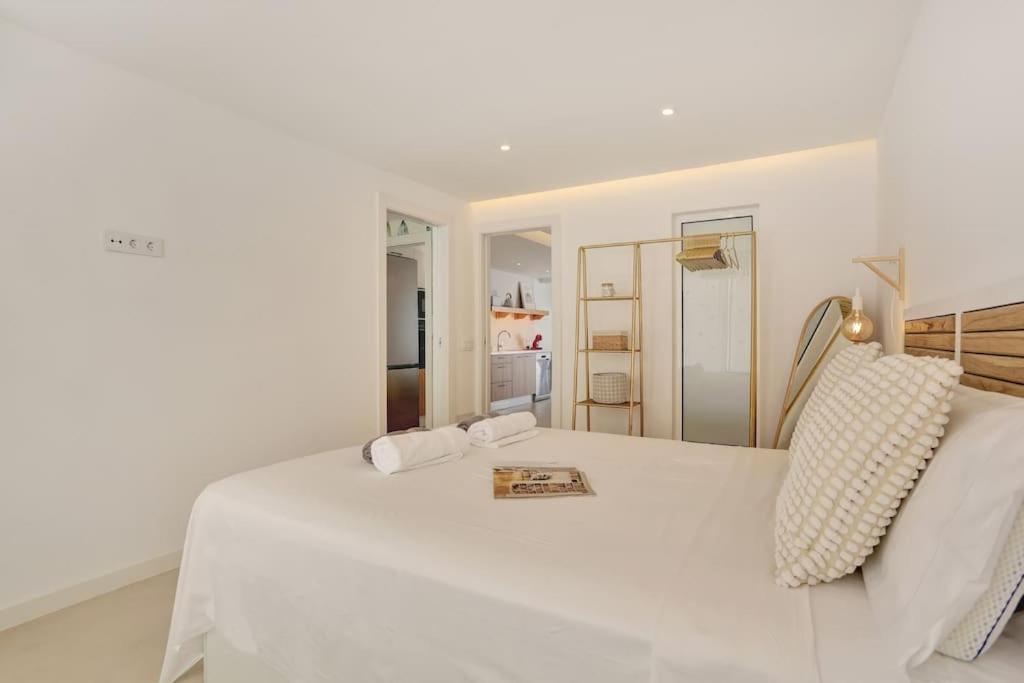 New - Amazing By The Apartment *