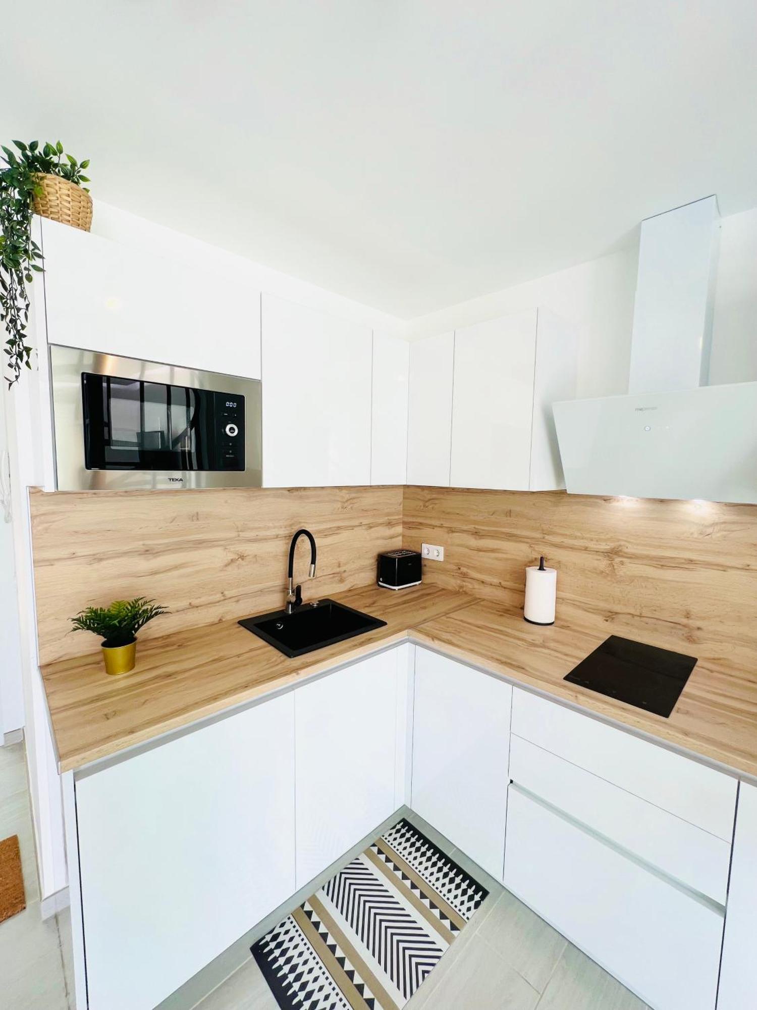 Coral Plaza Apartment