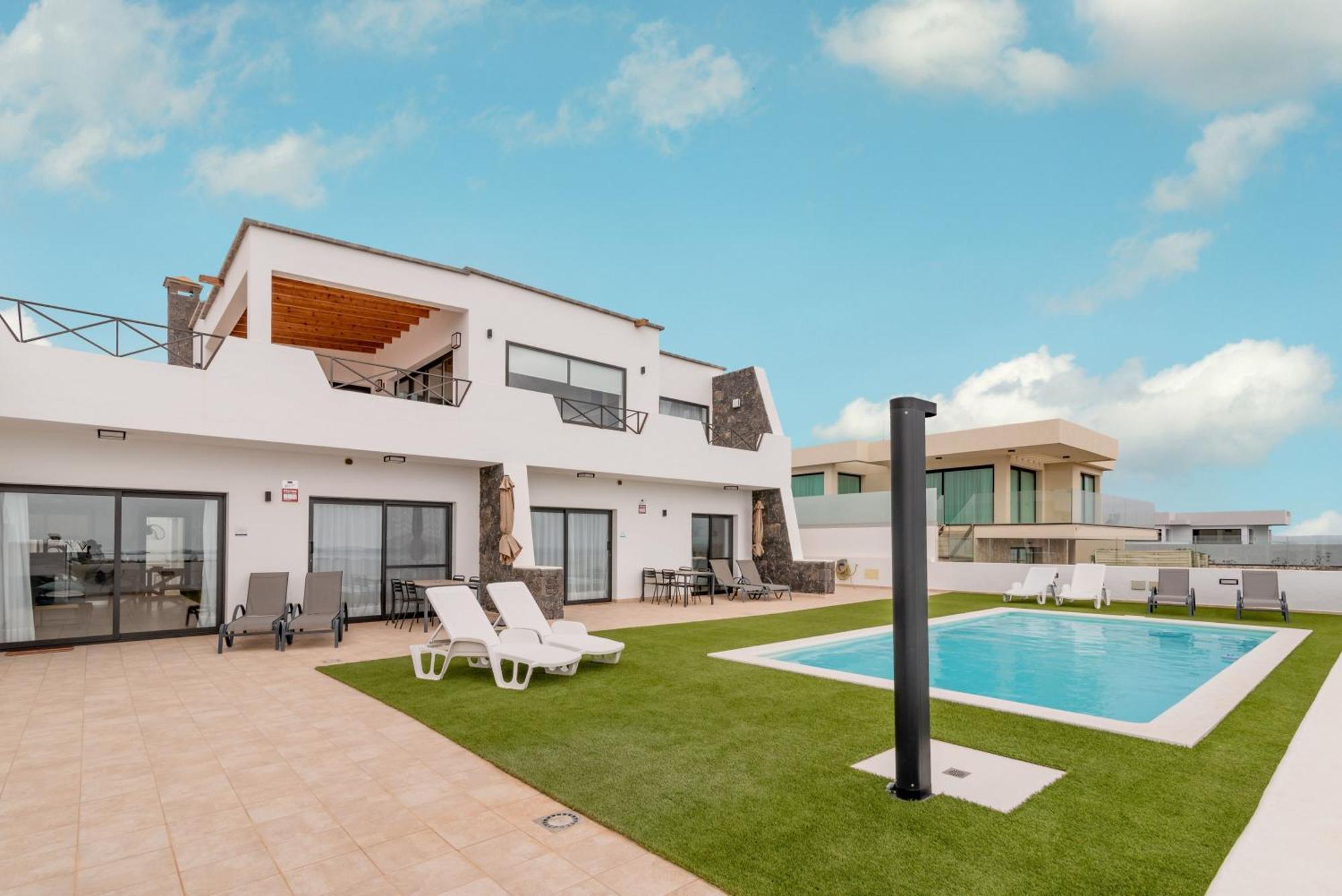 Apartment Sea Breeze Piscina Vista Mare Aria Condizionata (adults Only) *