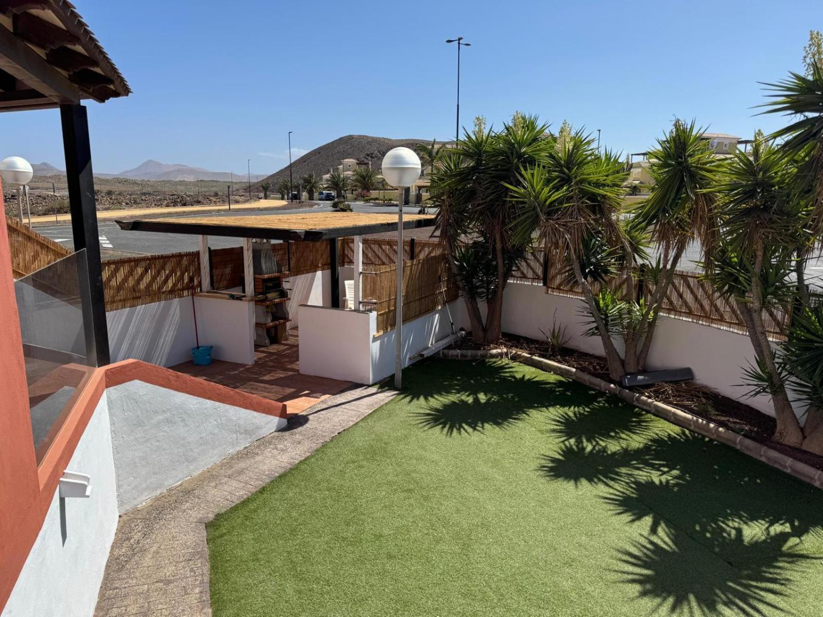 Casa Roja - Banama