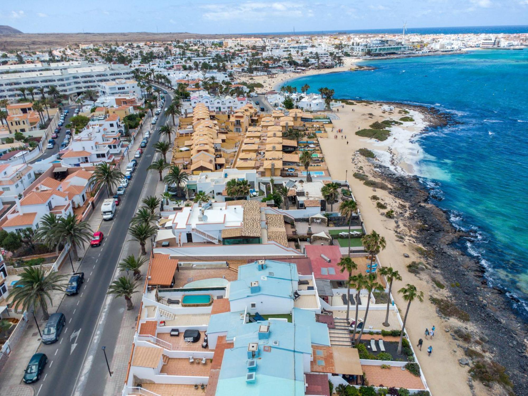 Marina Ii Beachfront By Holidays *