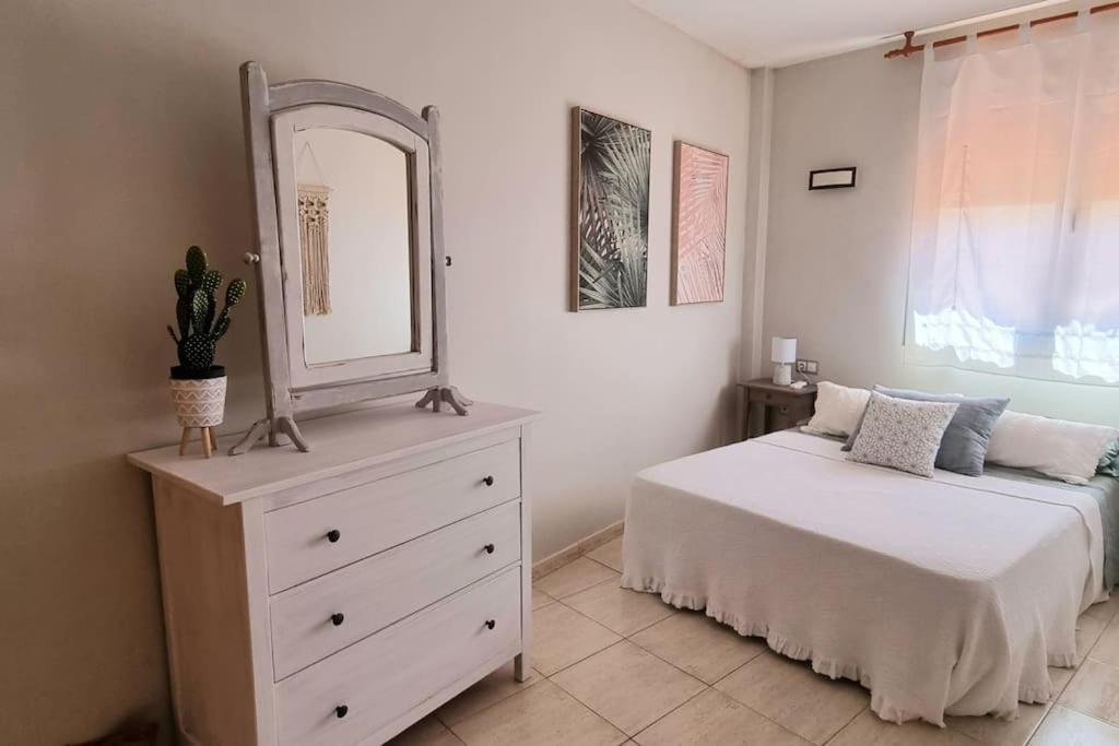 Fast Wi-fi- Private Rooftop Terrace- 2 Bed Corralejo