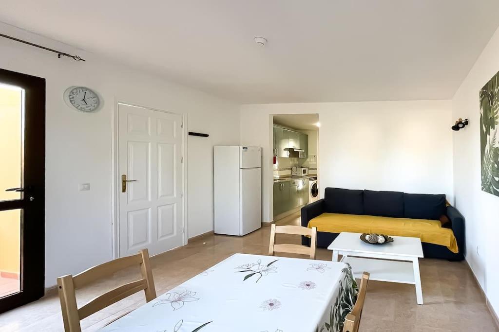 Oasis La Palmera Apartment *
