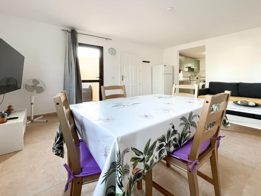 Oasis La Palmera Apartment
