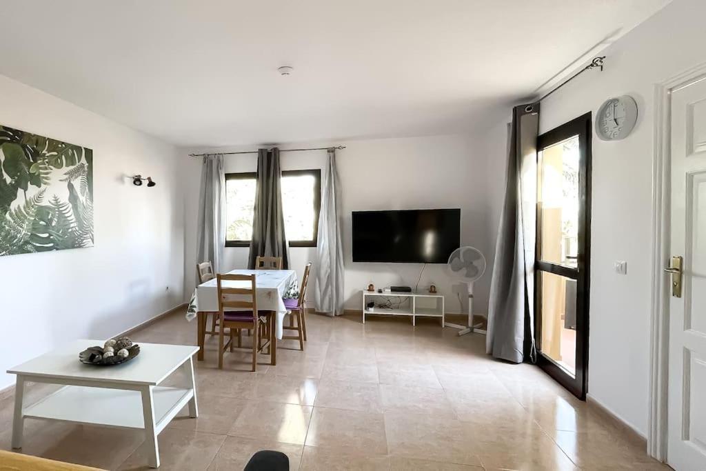 Oasis La Palmera Apartment