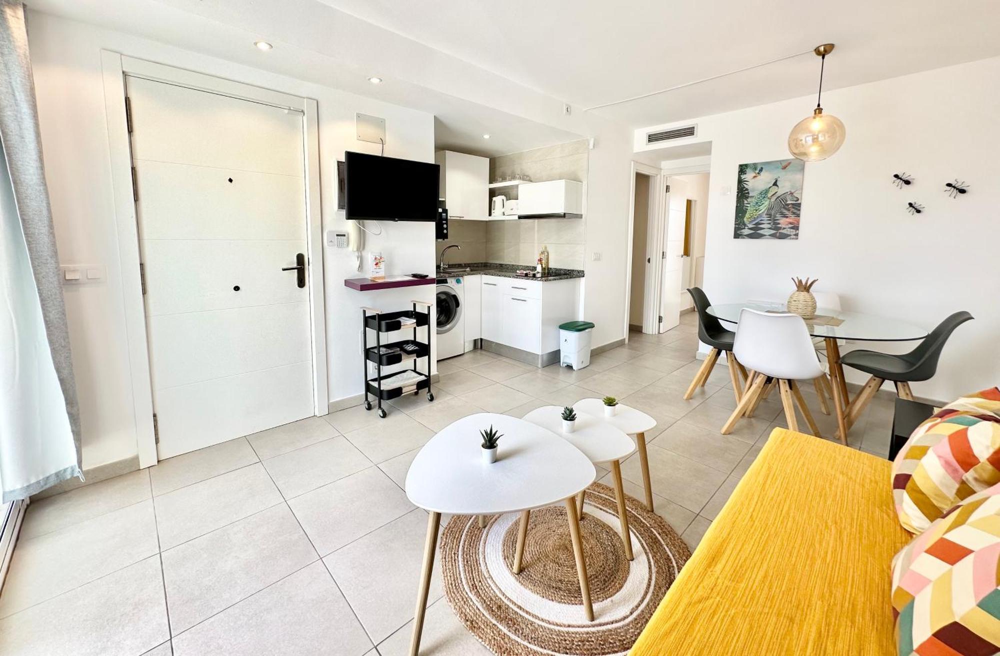 Apartment Lollipop Con Piscina, Doble Terraza, Planta Alta, Cocina Completa Y Wifi
