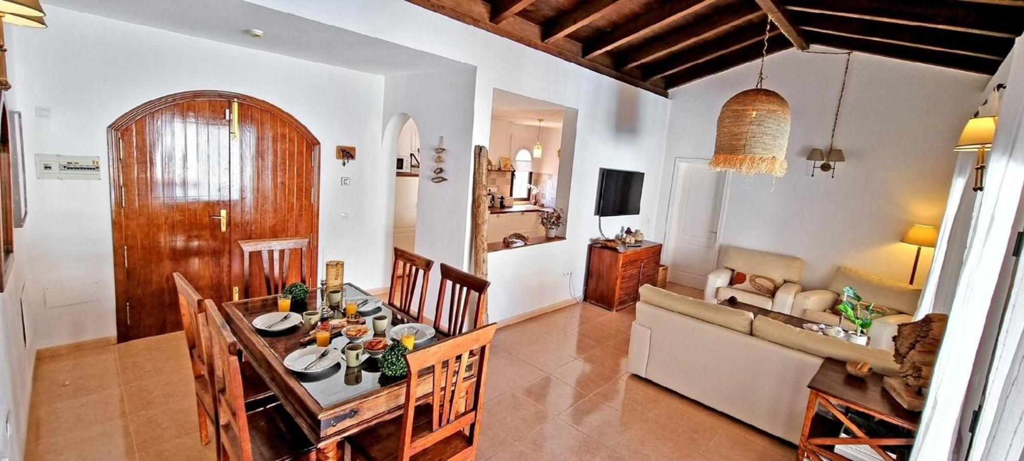 Ferienhaus Komfortables In Mit Privatem Garten Und Beheiztem Pool *