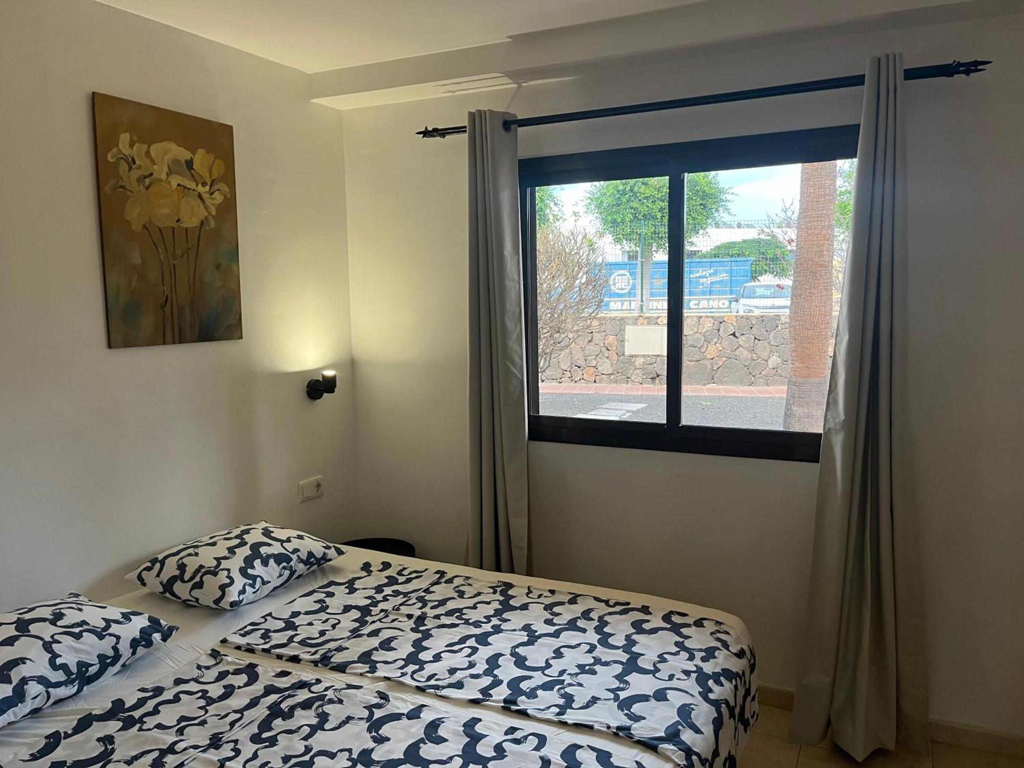 Oasis Royal Apartment *