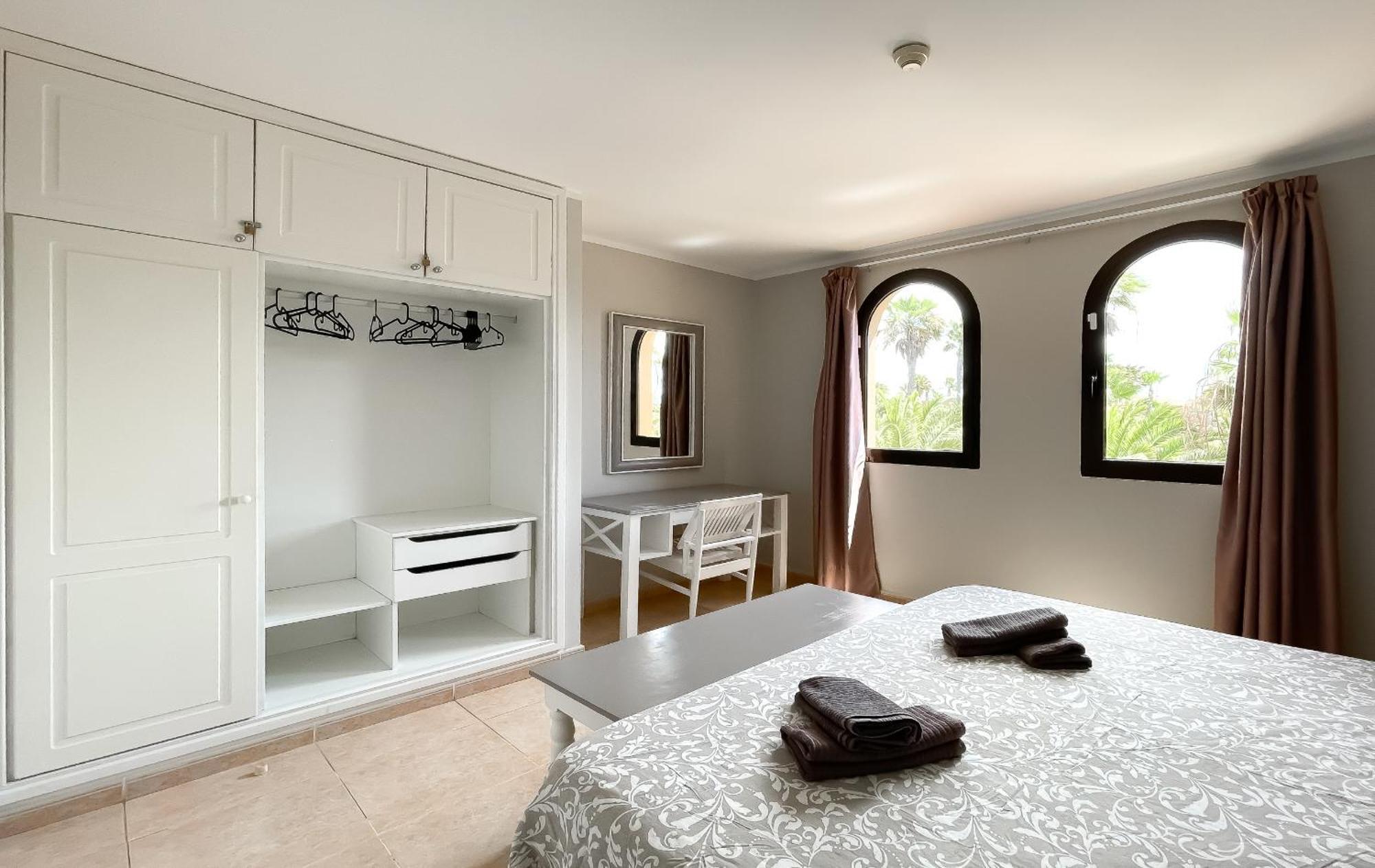B-rent Casa Angela Pool View Apartment Corralejo