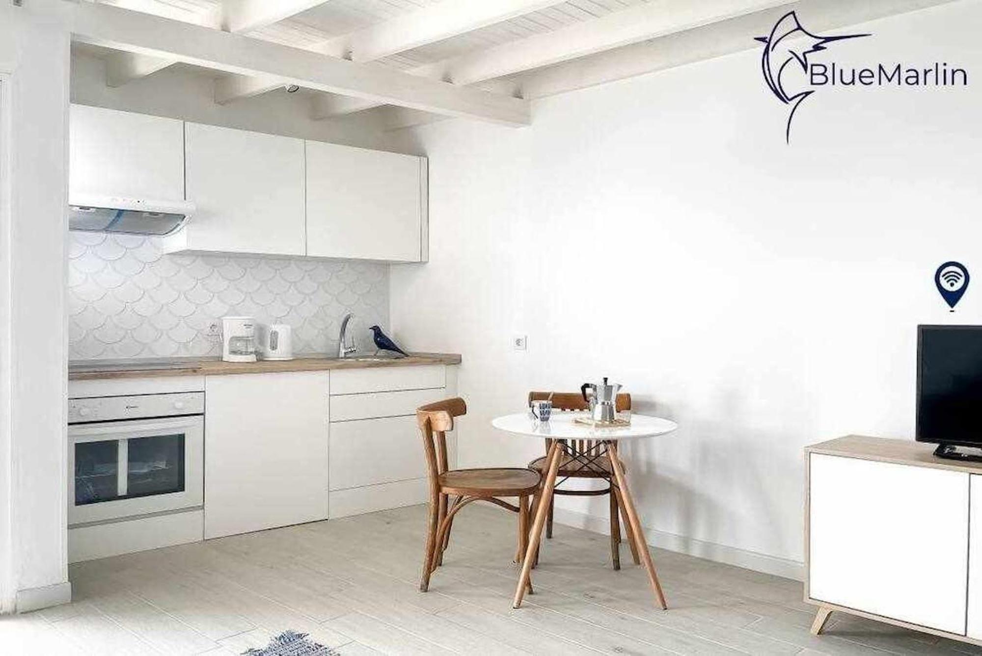 Appartement B-rent Bluemarlin Boutique Sea View *