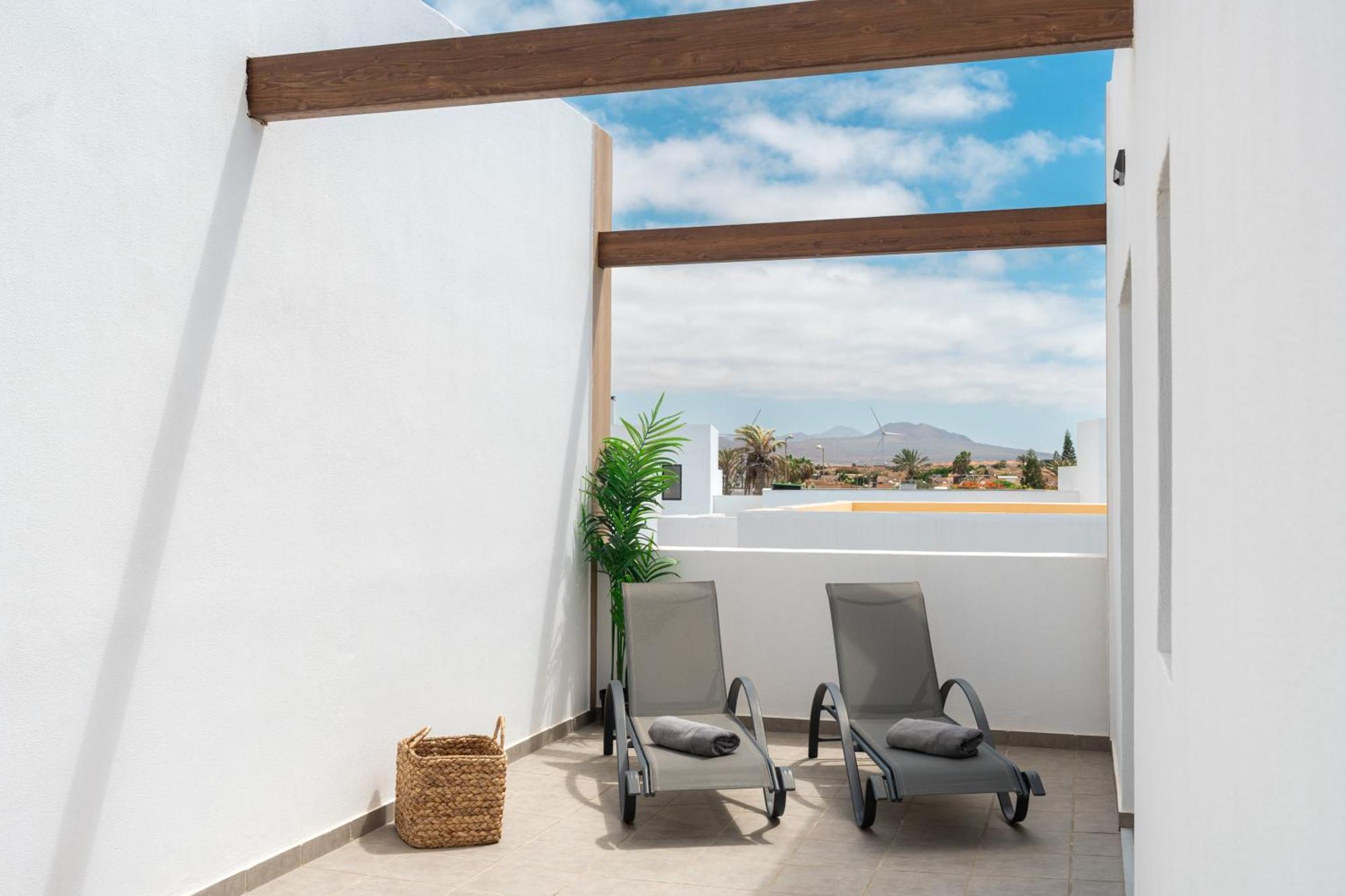 El Palmeral - House With Pool In Holiday home