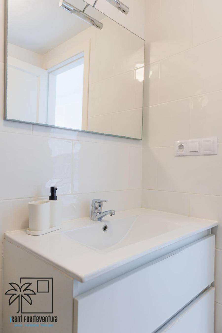Apartment Tiffany Pool View & Wifi By Irent Fuerteventura *
