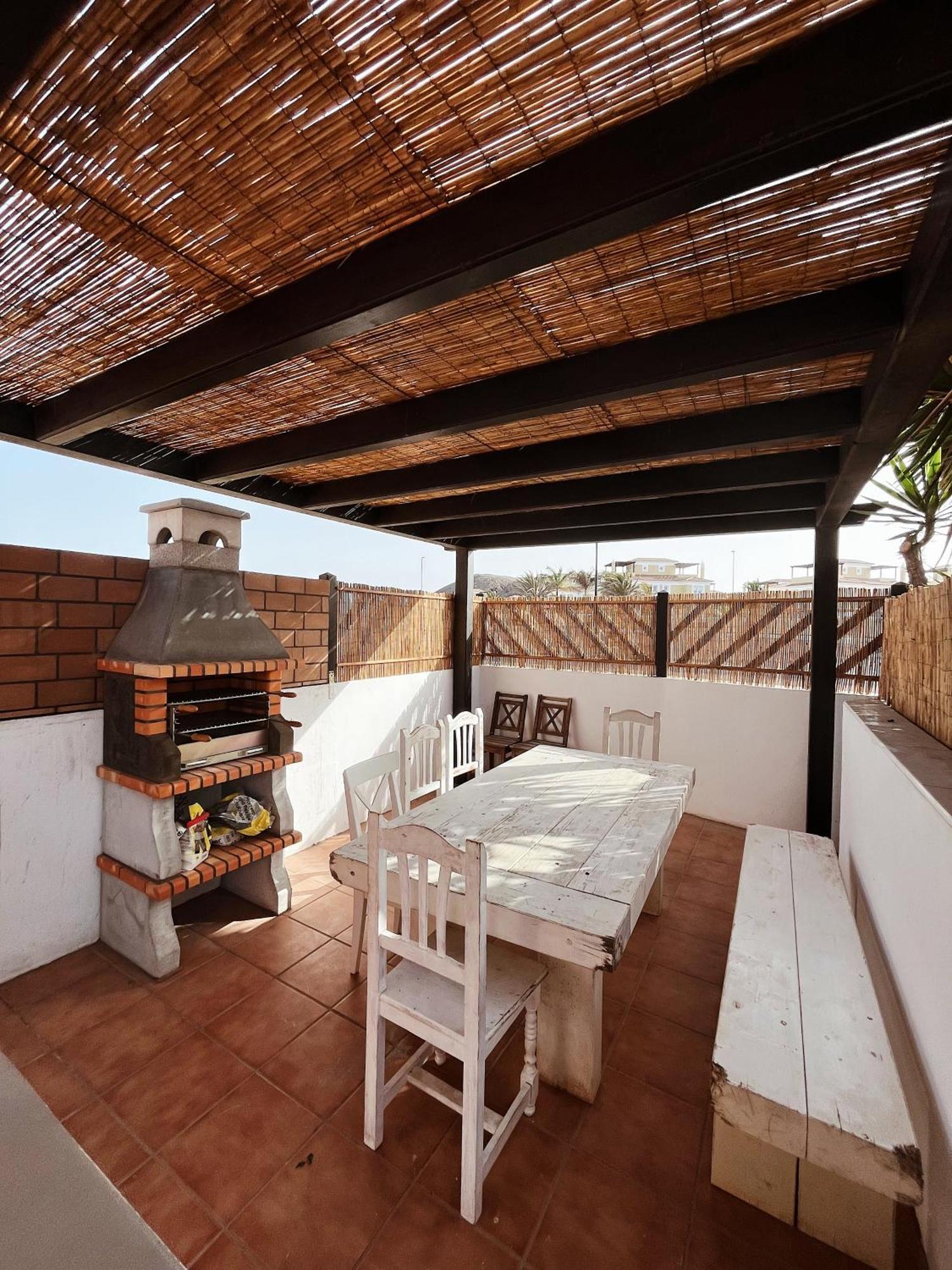 Banama Coliving & Coworking, Surf & Yoga - Casa Roja * Corralejo