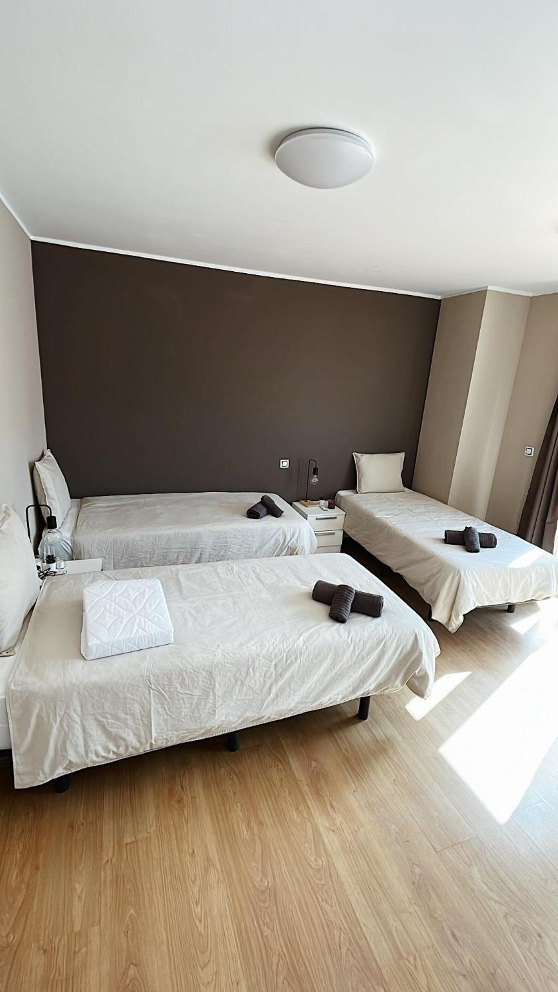 Banama Coliving & Coworking, Surf & Yoga - Casa Roja Guest house Corralejo