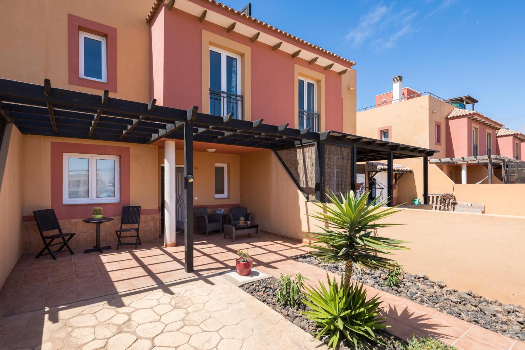 Duplex - Solarium & Pool Holiday home