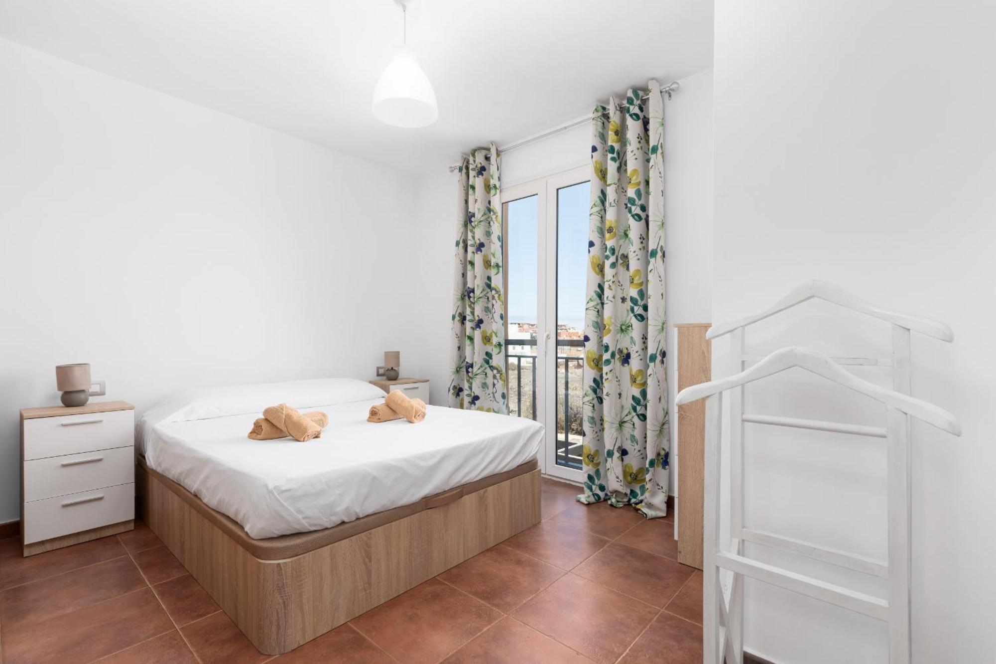Duplex - Solarium & Pool Holiday home *