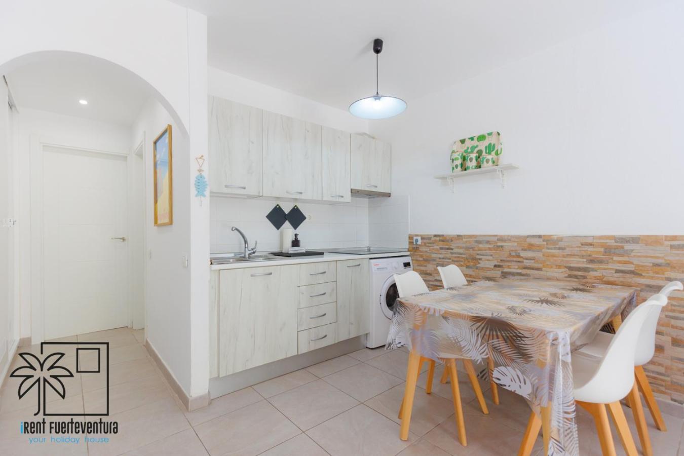 21 Ineika Irent Fuerteventura