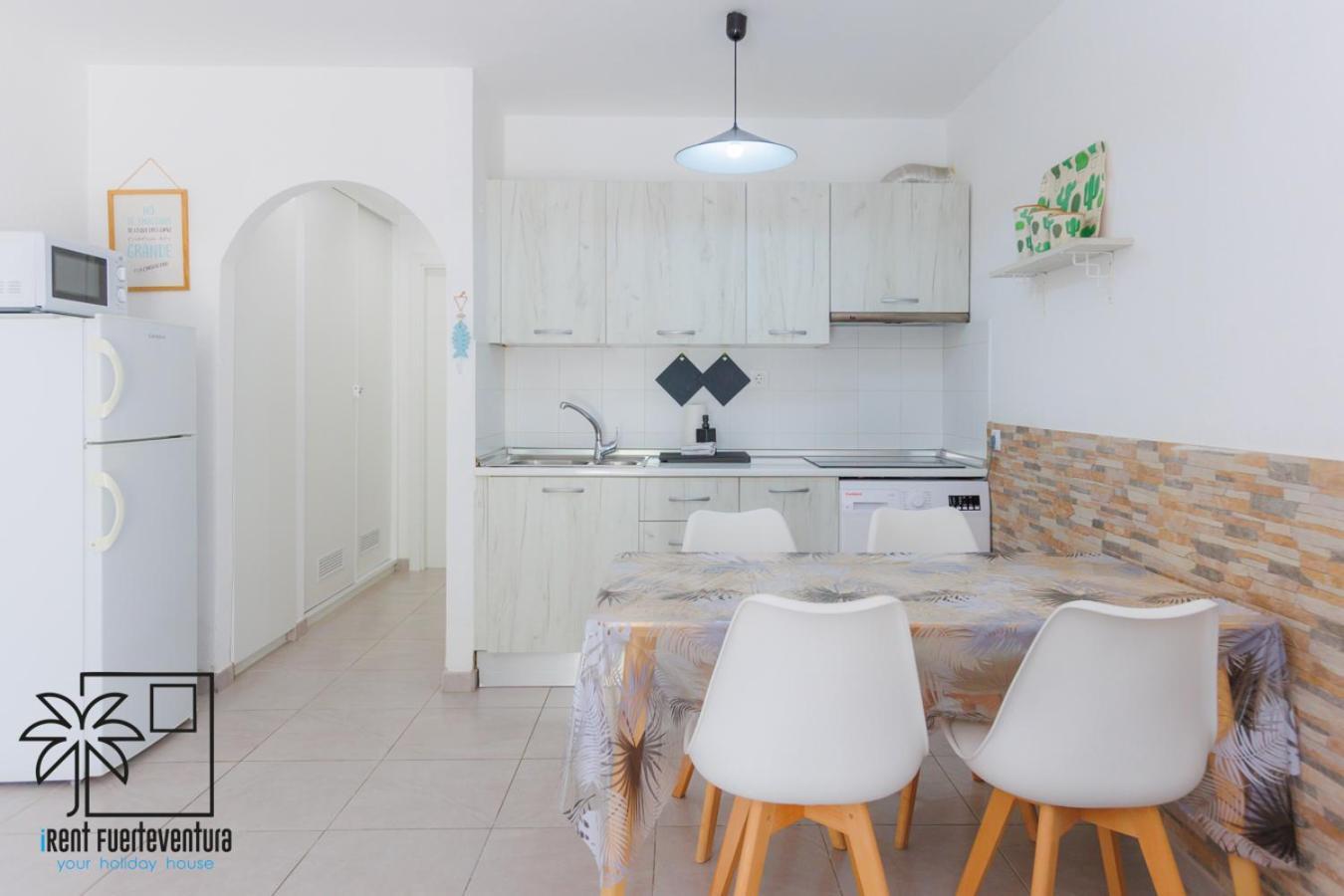 21 Ineika Irent Fuerteventura * Corralejo